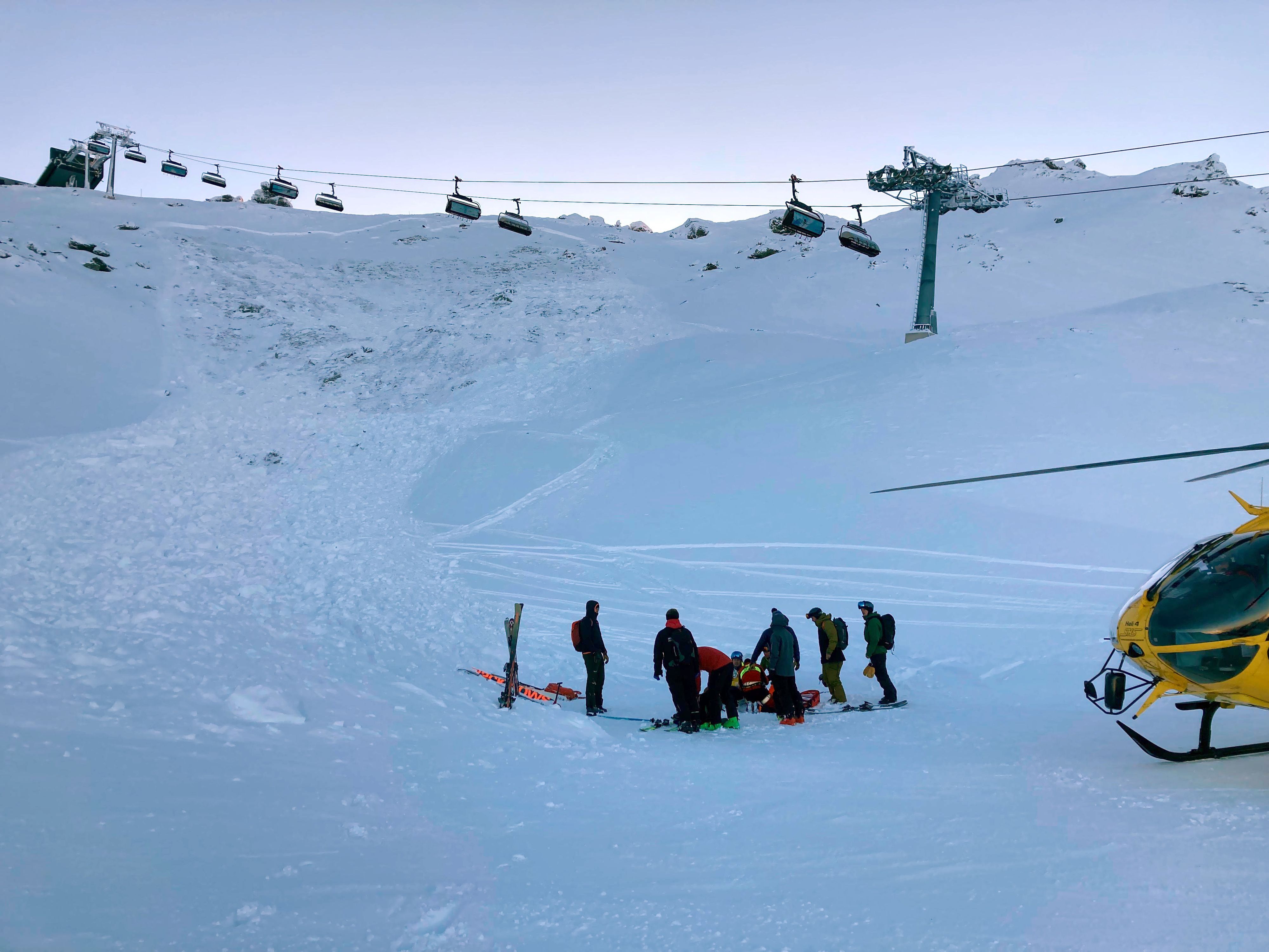 Fügenberg-Lawinenunfall mit verschütteter Person im Skigebiet Hochfügen.