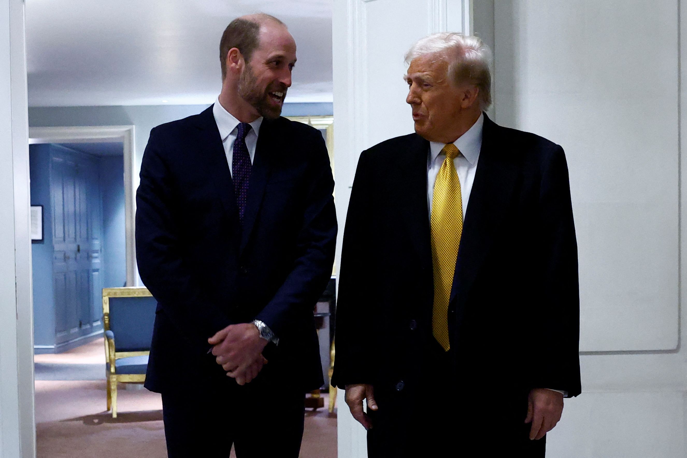 Donald Trump und Prinz William trafen sich in Paris.