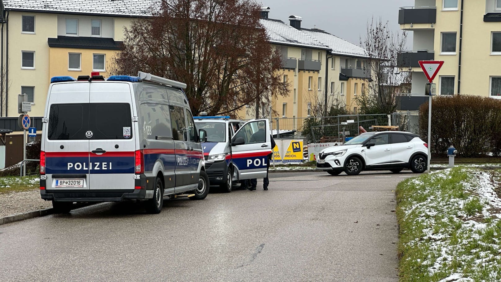 In und um Amstetten lief ein großer Polizeieinsatz, an dem auch die Spezialeinheit Cobra beteiligt war.