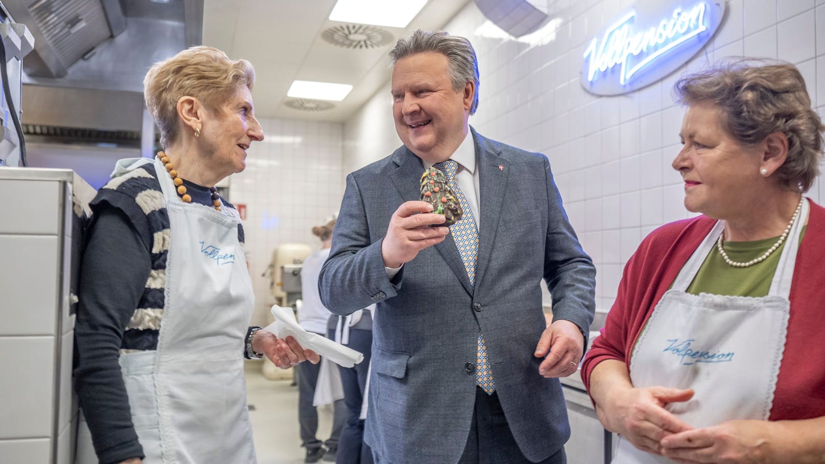 Süße Sache! In Favoriten "backen" nun vier Omas an