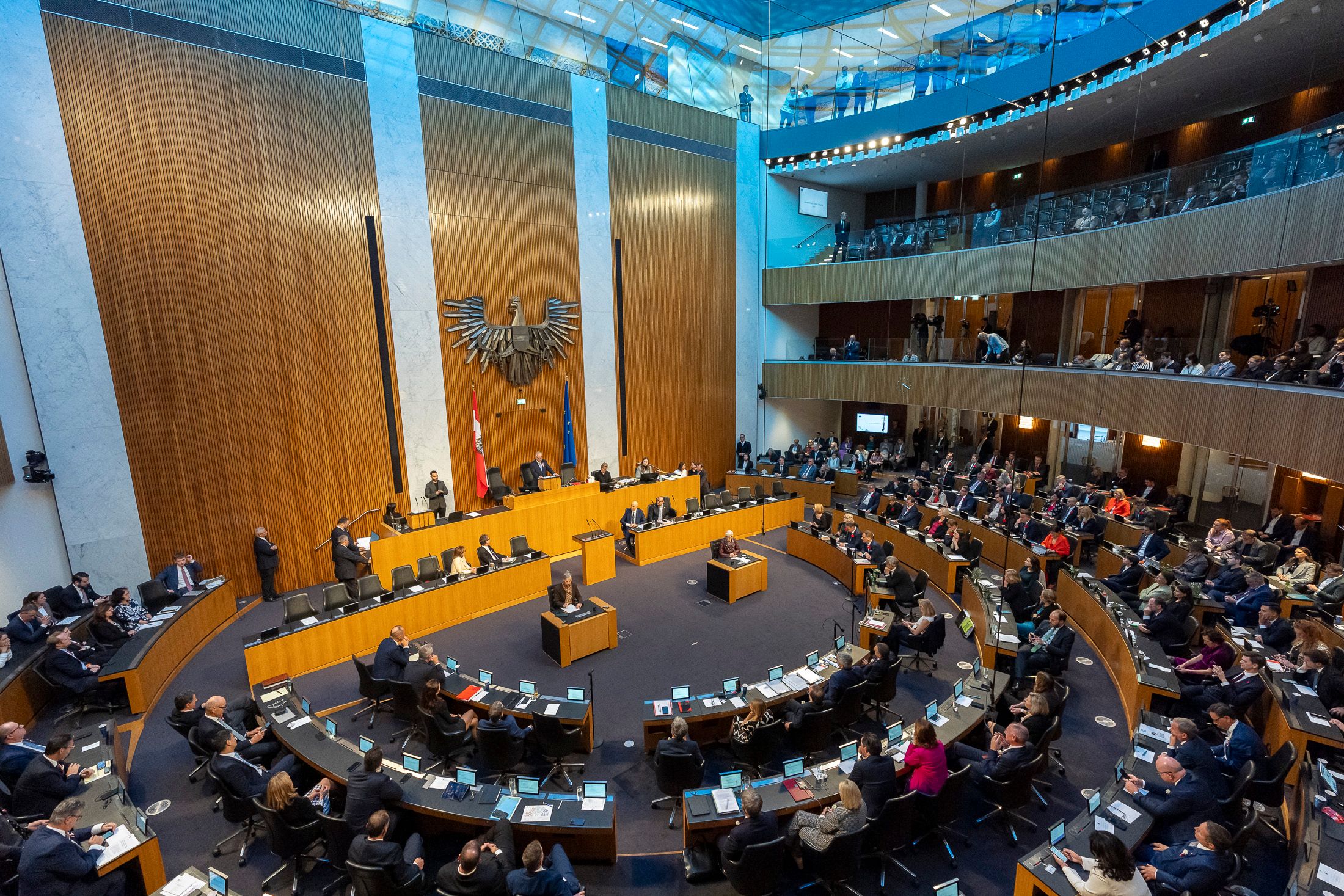 Wenig Einigkeit gab es im Nationalrat, was die Nulllohnrunde für Politiker anbelangt.