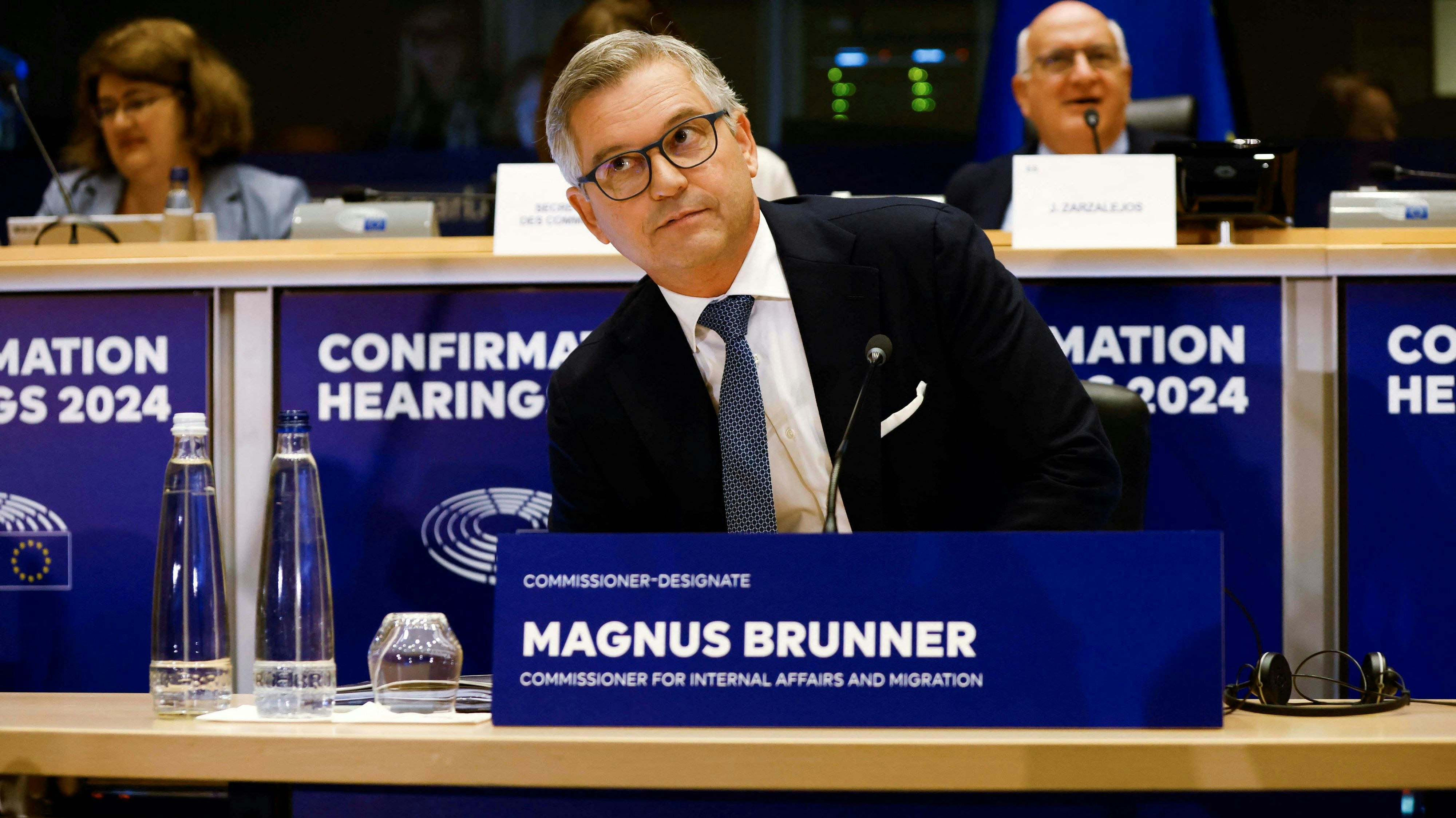 Ex-Finanzminister Magnus Brunner (ÖVP) während seiner Anhörung zur Nominierung als neuer EU-Komissar für Migration in Brüssel am 5. November 2024.