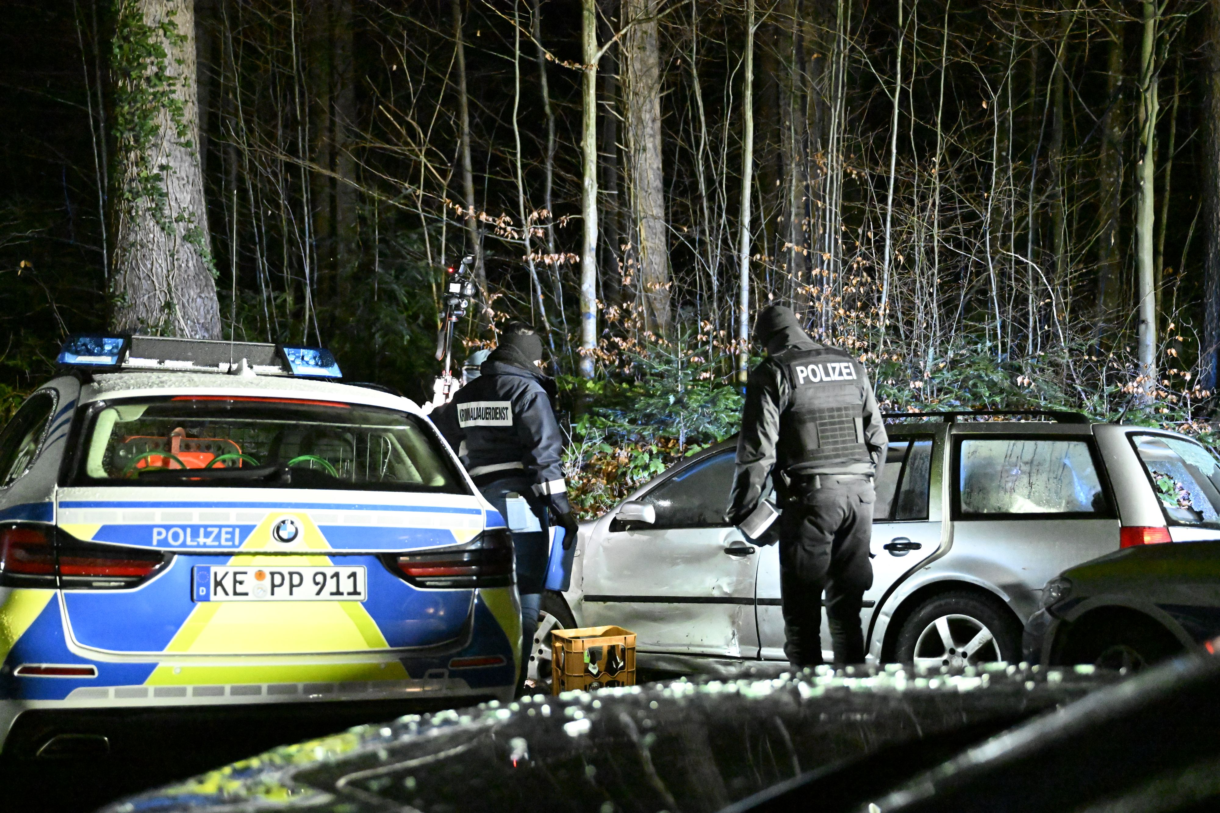 In dem Fahrzeug des 43-Jährigen fand die Polizei mehrere Waffen.