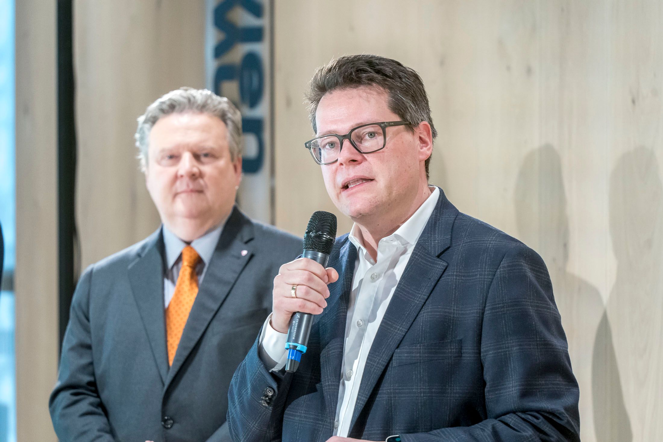 Bürgermeister Michael Ludwig und Demokratiestadtrat Jürgen Czernohorszky (beide SP).