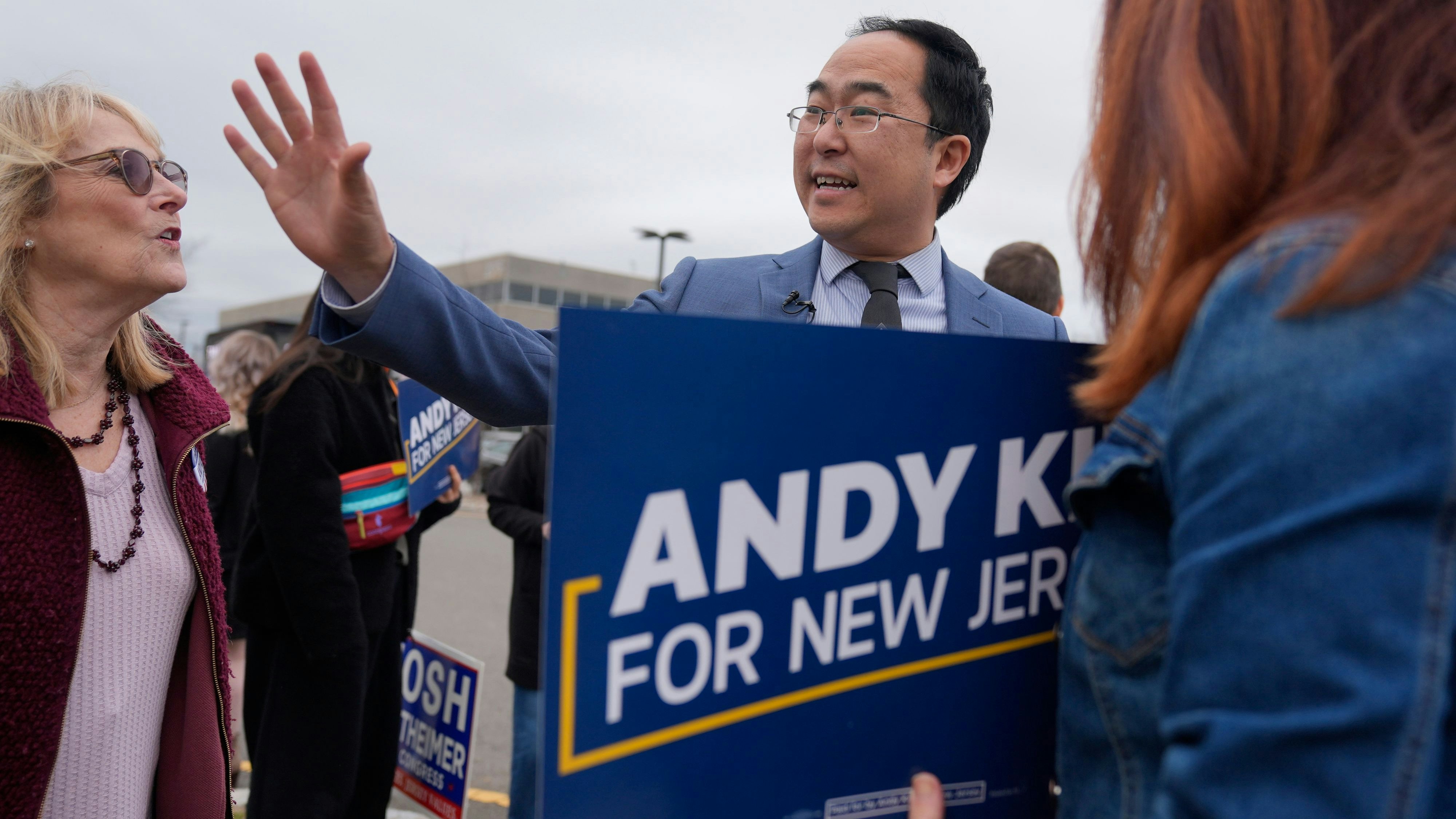 Hat mit eigenen Augen mehrere Drohnen am Nachthimmel beobachtet: Der demokratische Senator von New Jersey, Andy Kim