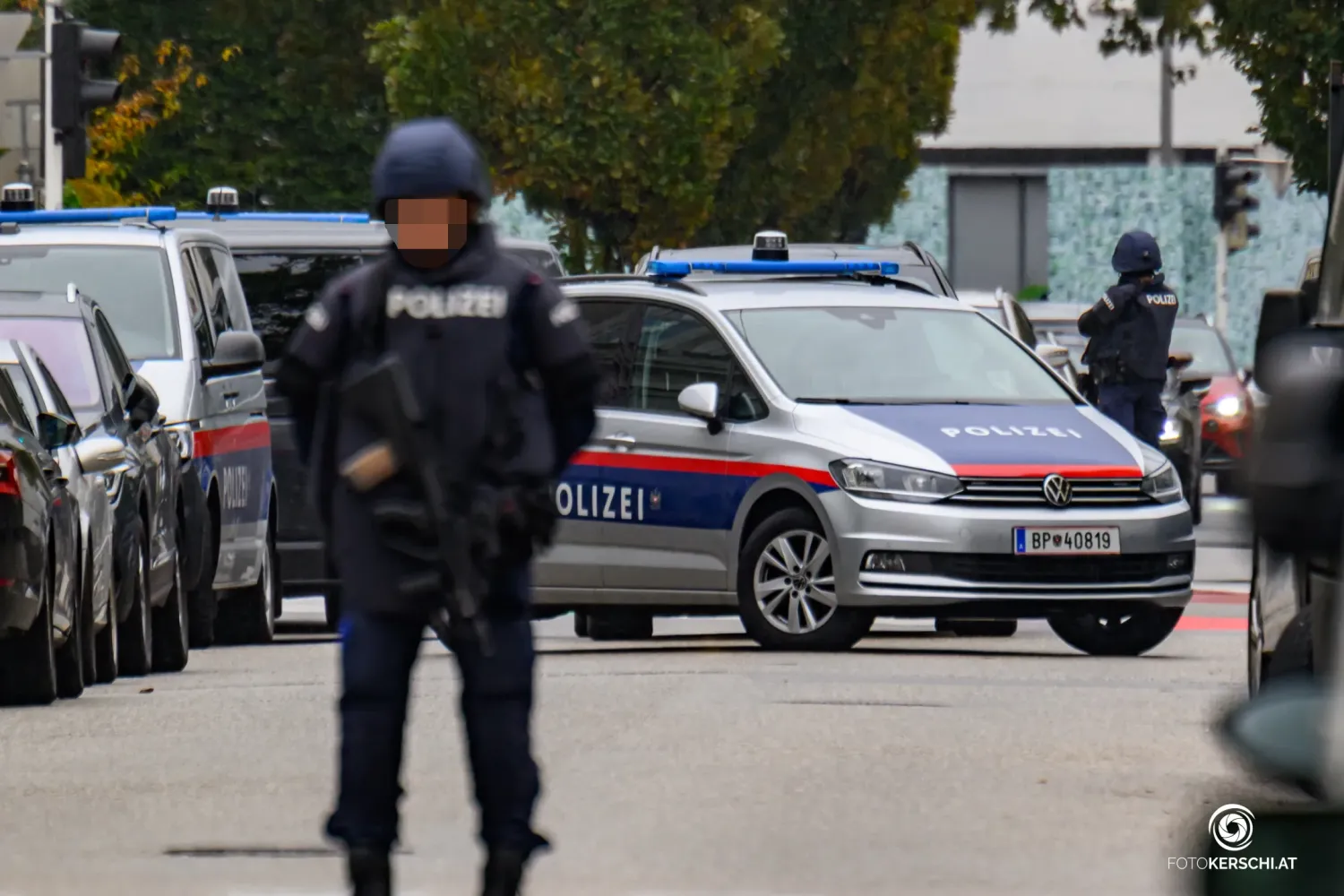 Anfang Oktober löste eine Bombendrohung gegen die Linzer Otto-Glöckel-Schule einen Großeinsatz aus.