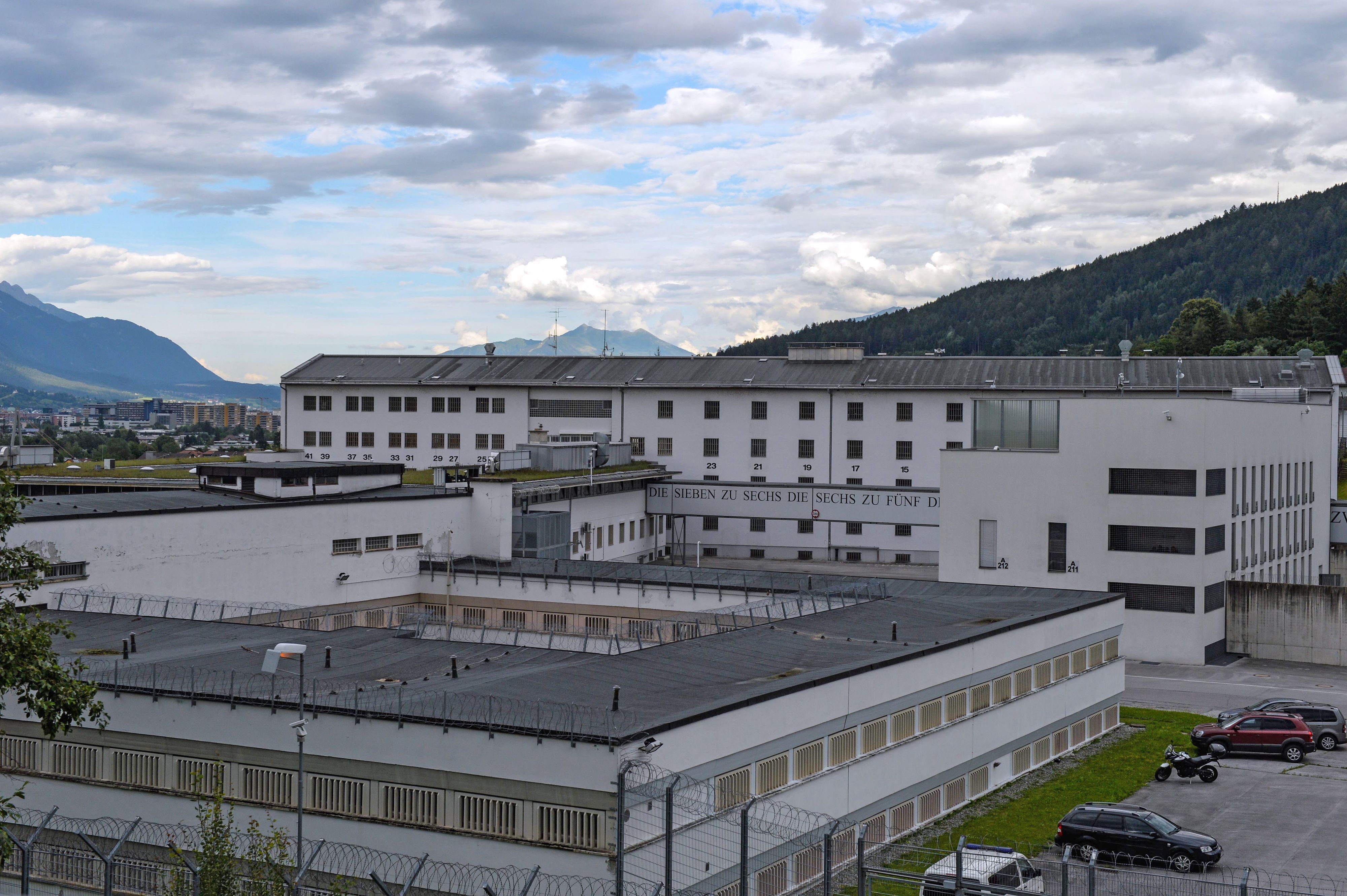 Ein Todesfall in der Justizanstalt Innsbruck wühlt auf.