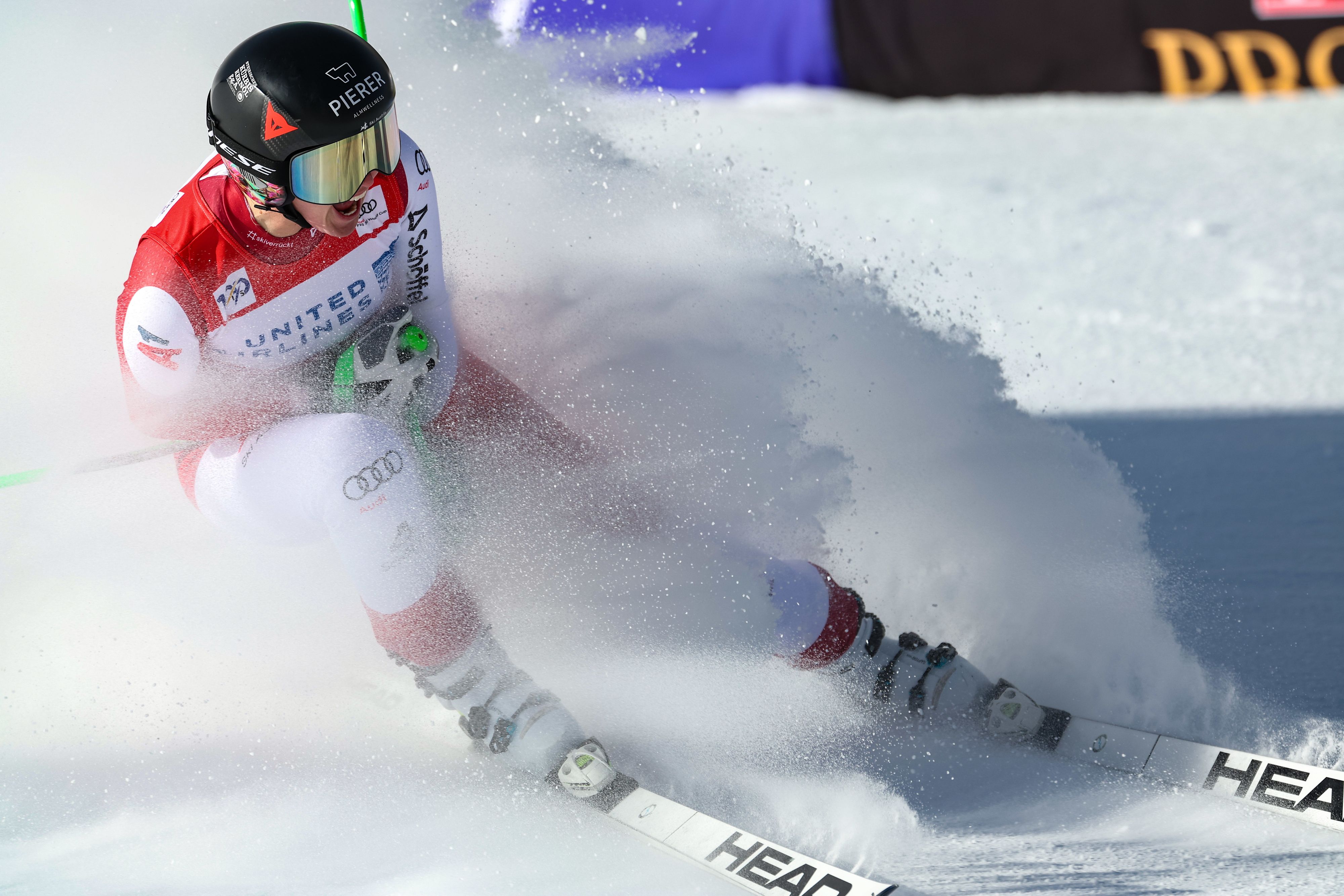 Conny Hütter jubelt nach der Zieldurchfahrt in Beaver Creek.