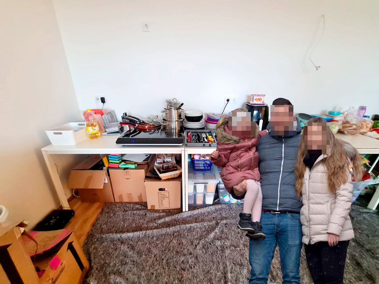 Die Familie wartete zwei Monaten auf ihre Küche.