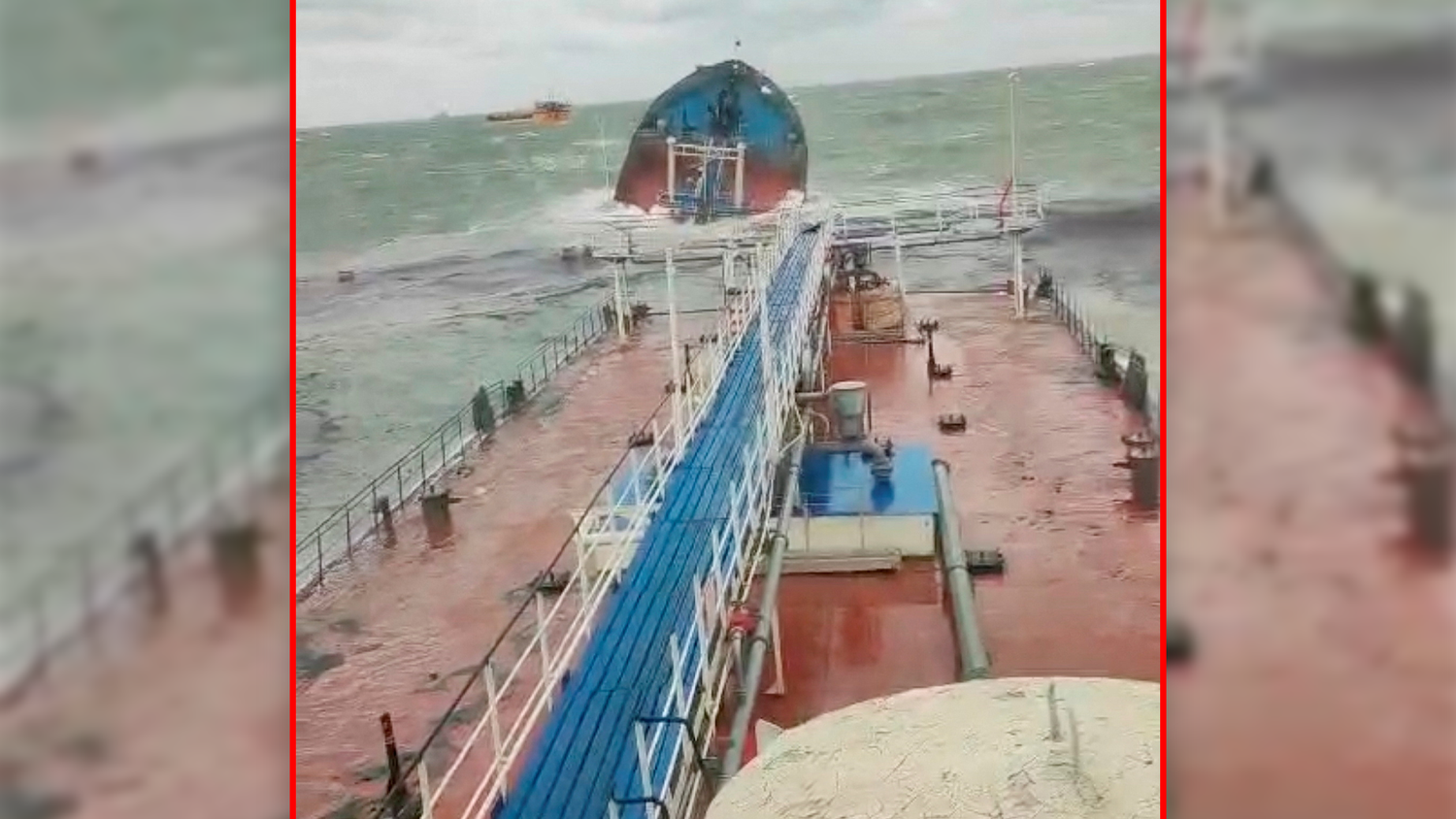 Zwei russische Öltanker sind in Seenot geraten.