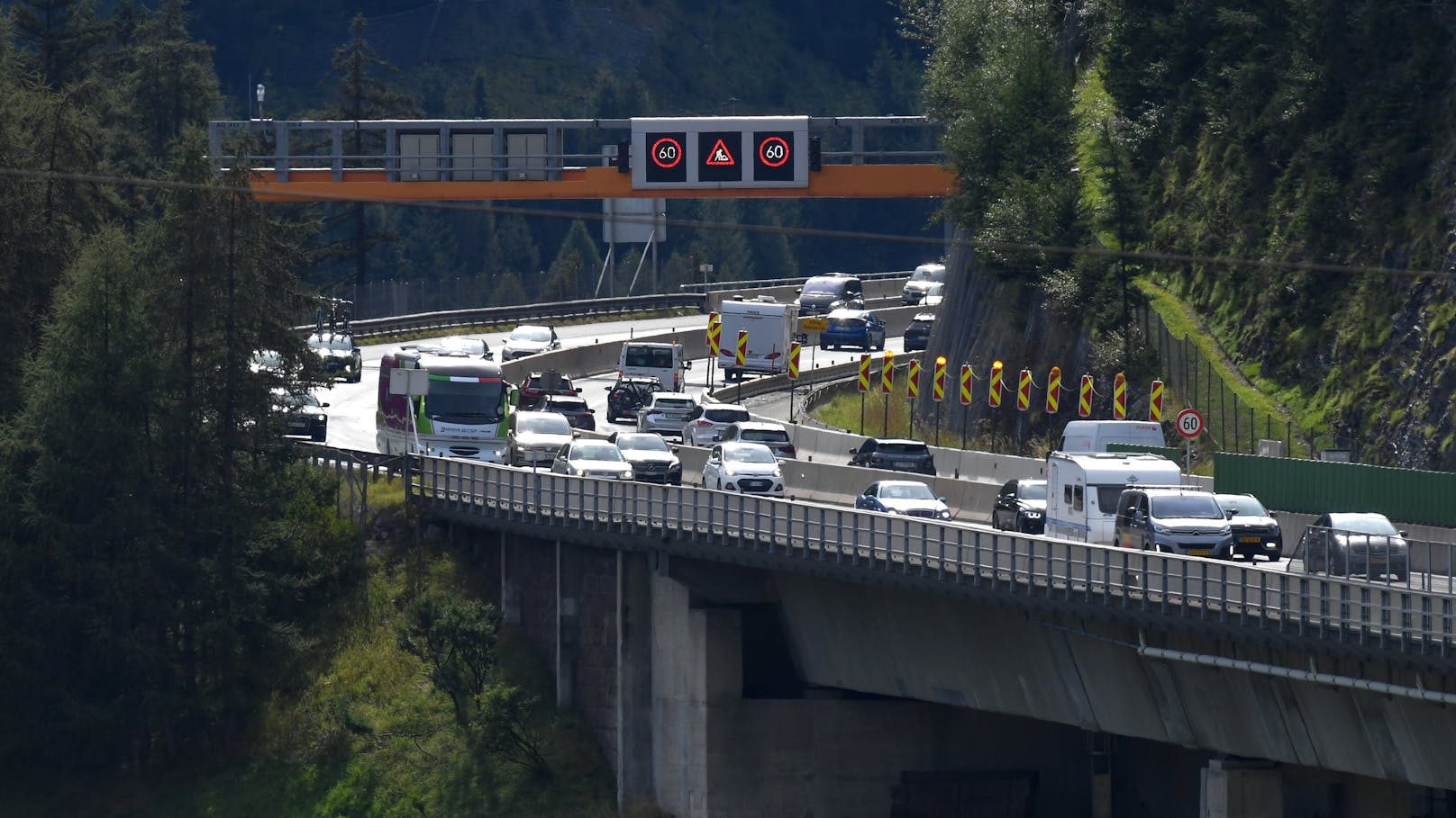 Crash auf Brennerautobahn – 2 Fahrstreifen gesperrt