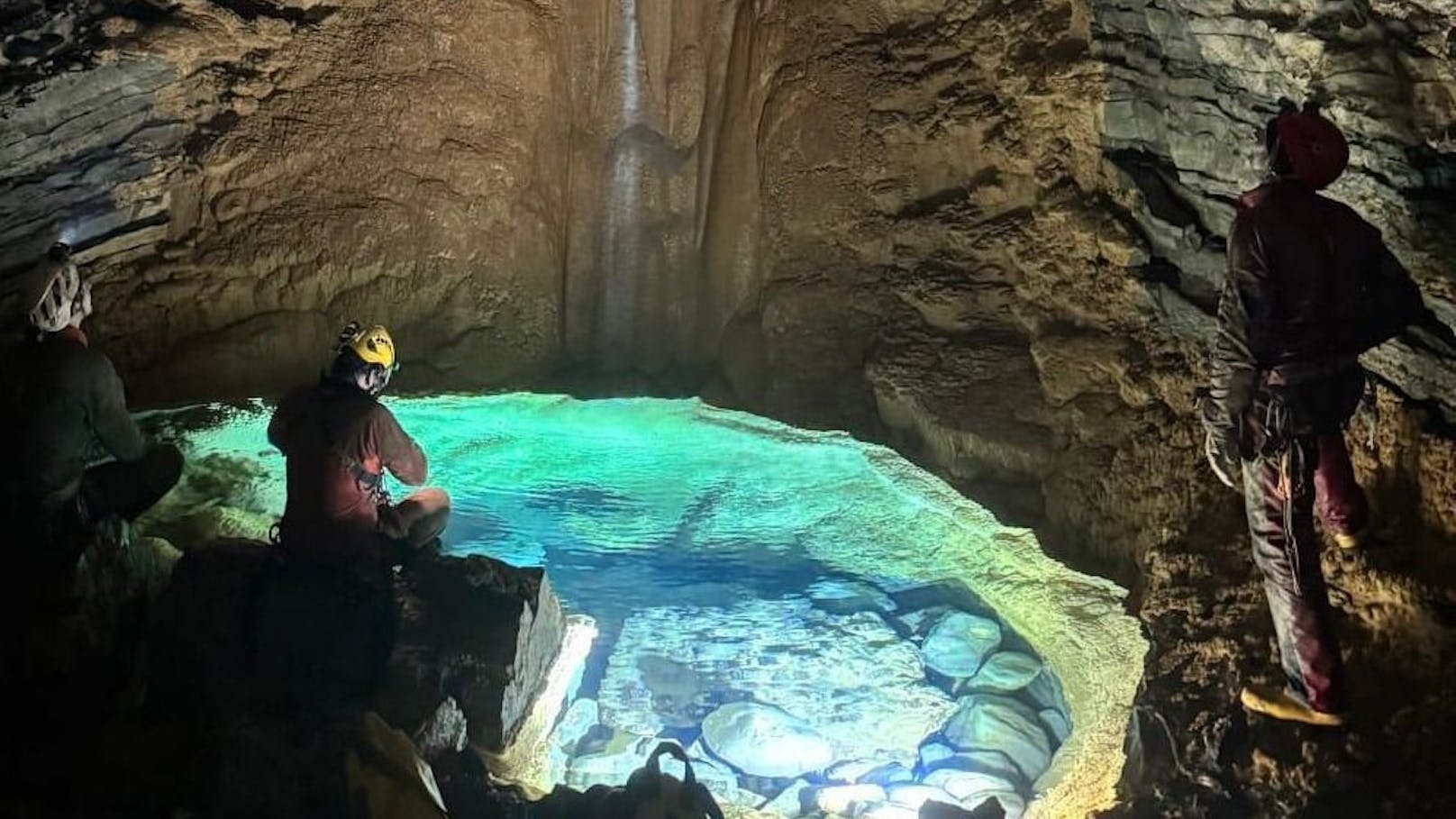 Großeinsatz in der Abisso Bueno Fonteno-Höhle bei Bergamo.