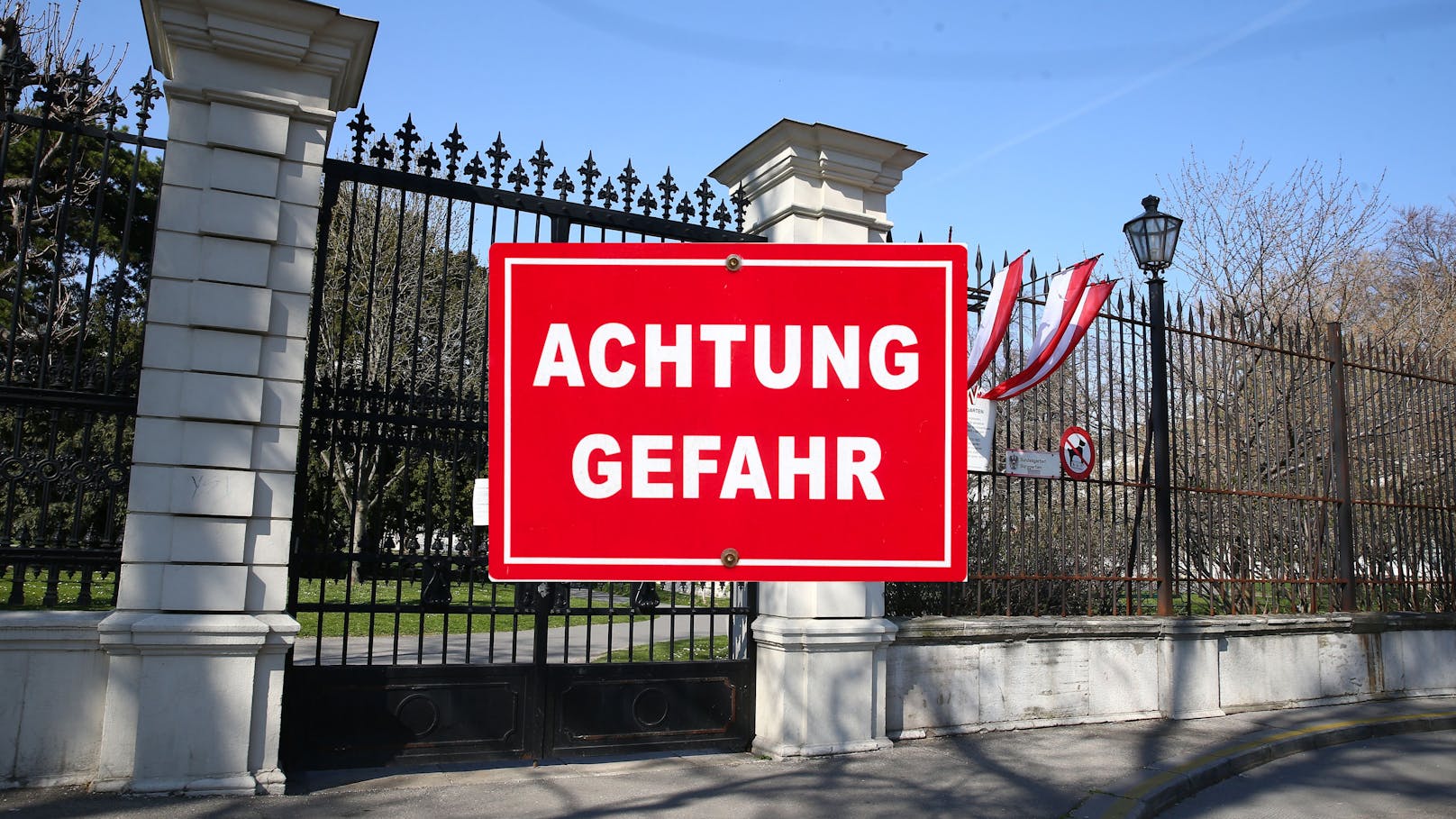 Sturm tobt! Parks in Wien müssen zusperren