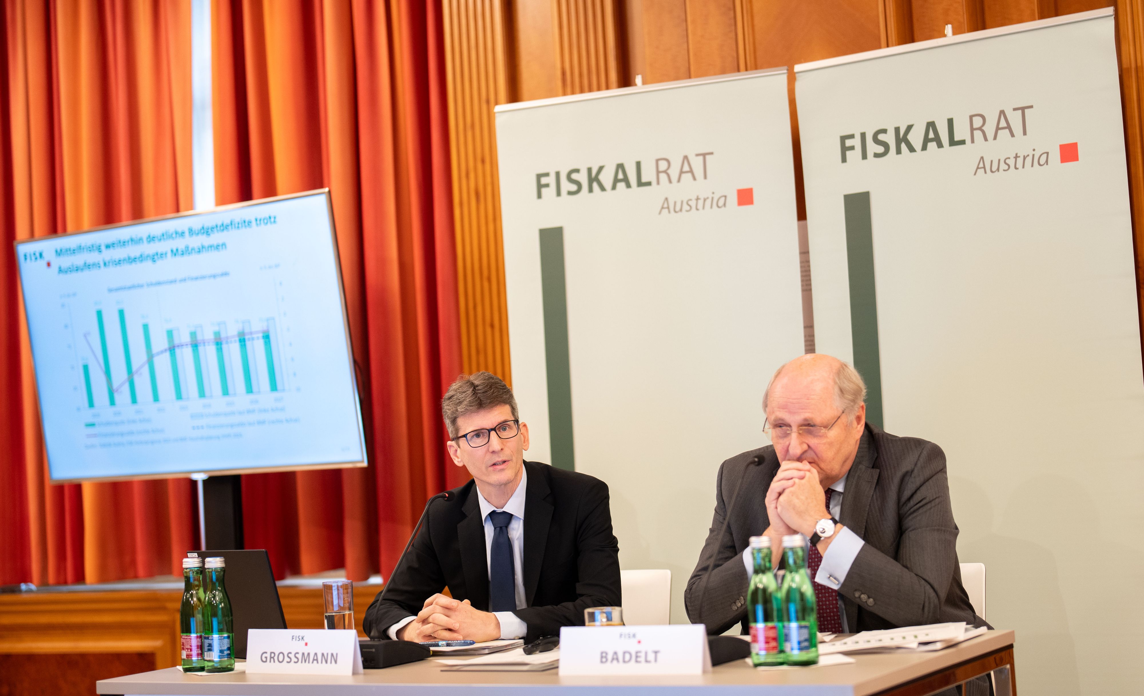 Leiter des Büros des Fiskalrates Bernhard Grossmann und Präsident des Fiskalrates Christoph Badelt