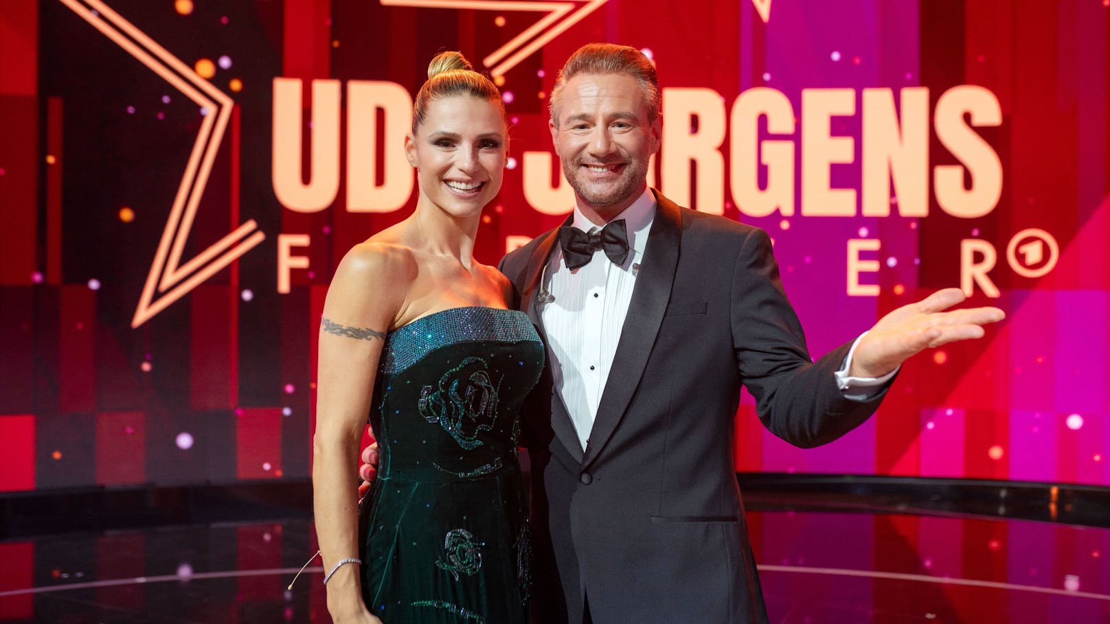 Udo Jürgens Forever - Die Show zu seinem 90. Geburtstag - moderiert von Michelle Hunziker und Sasha