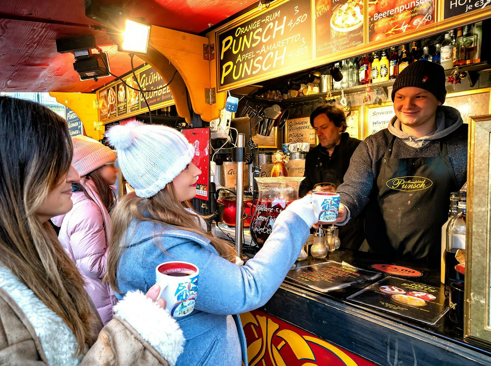 Beim Winterschlussverkauf am 6. Jänner wird Punsch zu Spezialpreisen ausgeschenkt.