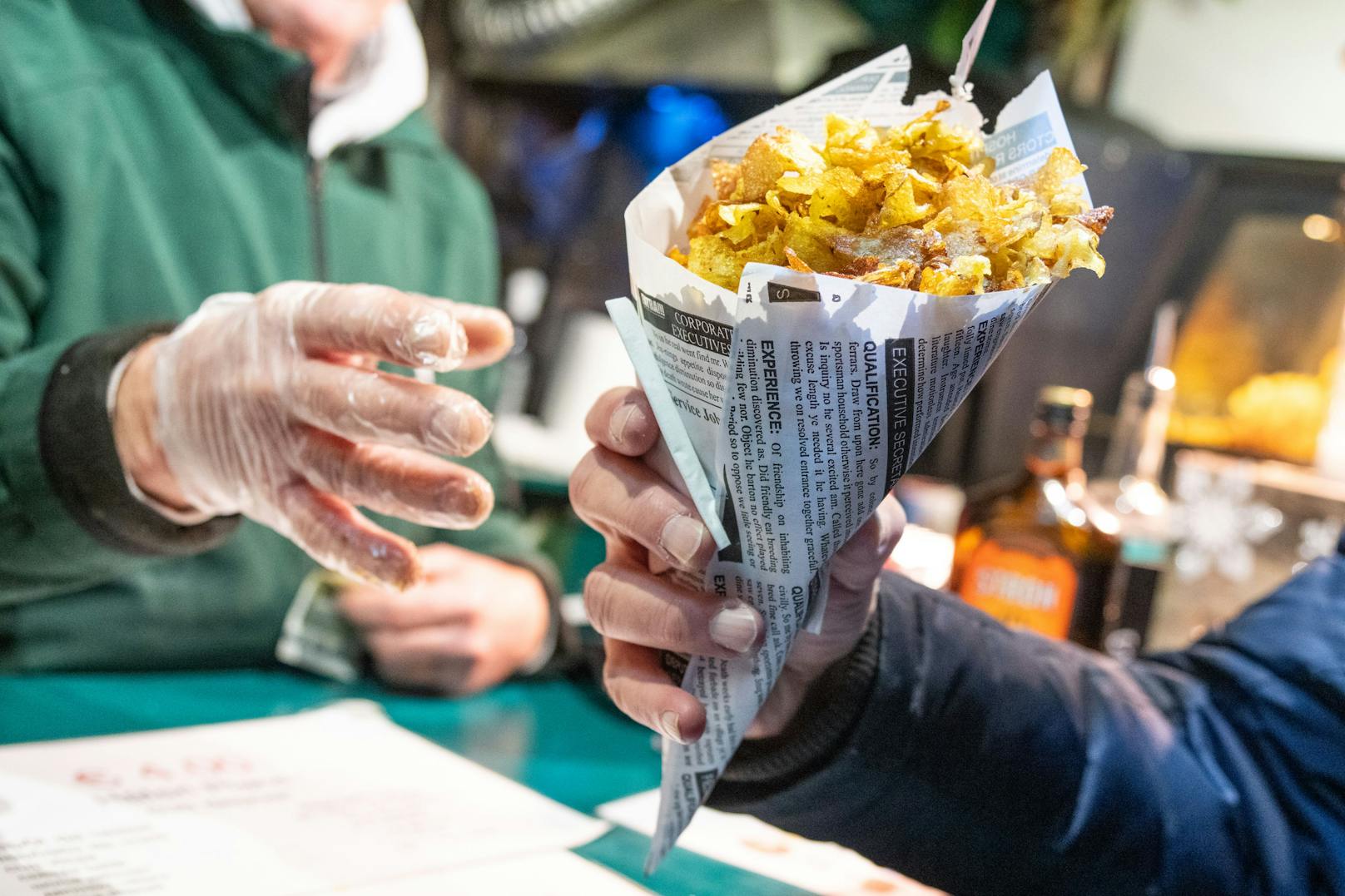 Am Wintermarkt am Riesenradplatz gibt es reichlich Snacks.