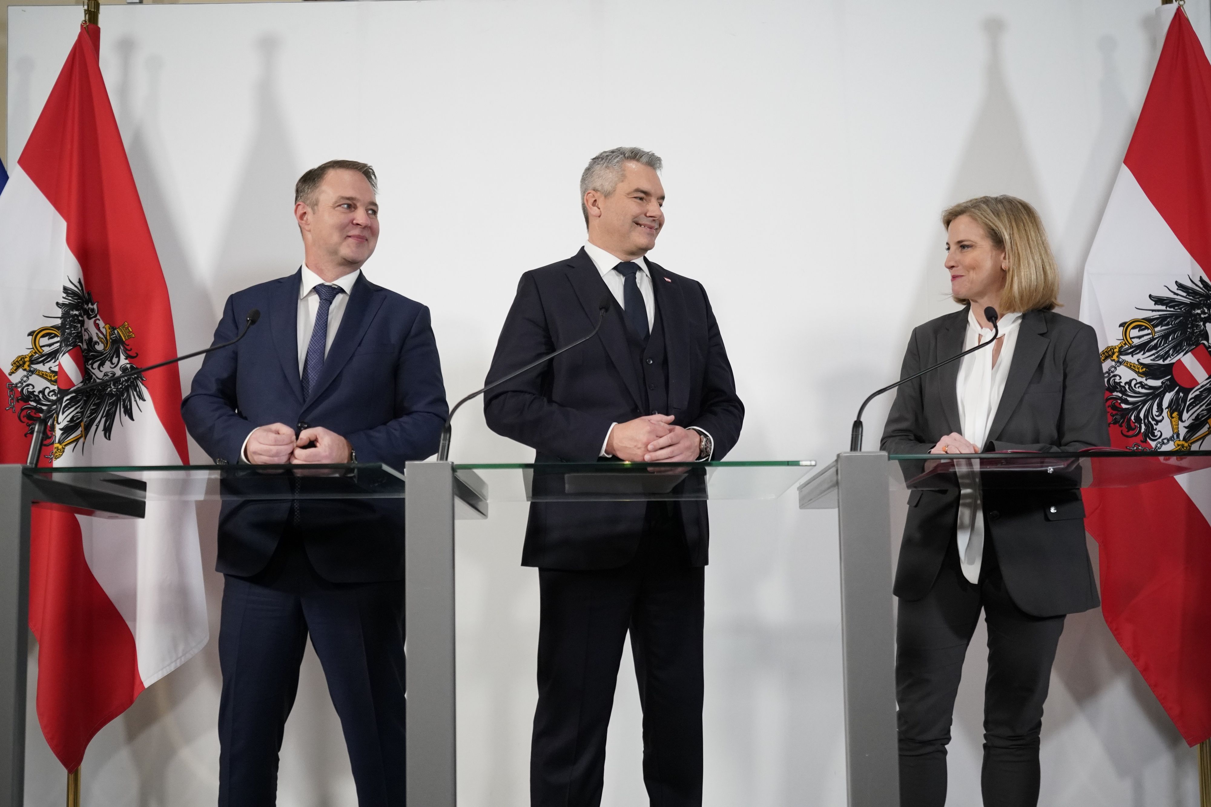 Gute Miene zum Ampel-Poker: Karl Nehammer (ÖVP), Andreas Babler (SPÖ), Beate Meinl-Reisinger (Neos).