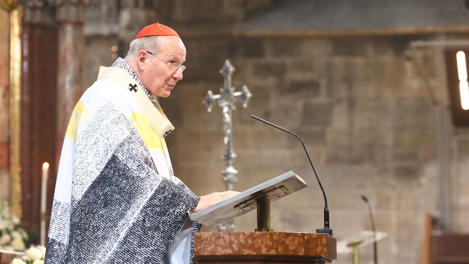 Christoph Schönborn im Sommer 2024 an seiner Wirkungsstätte im Wiener Stephansdom