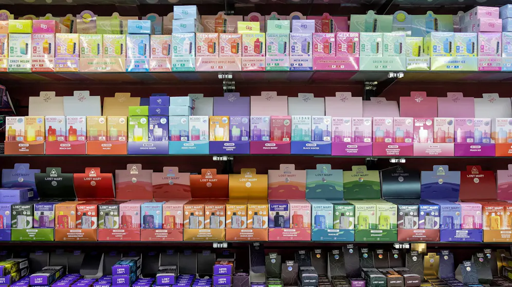 Problem-Batterien Sechs Einweg-Vapes knnten Smartphone betreiben | Heute.at Problem-Batterien Sechs Einweg-Vapes knnten Smartphone betreiben | Heute.at