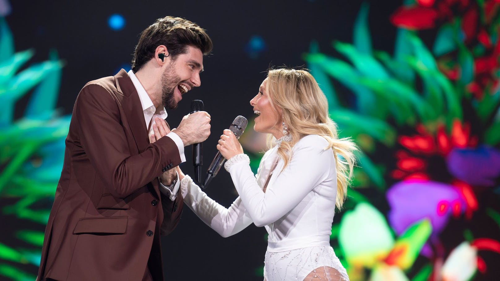 <strong>Alvaro Soler</strong> und Helene Fischer.