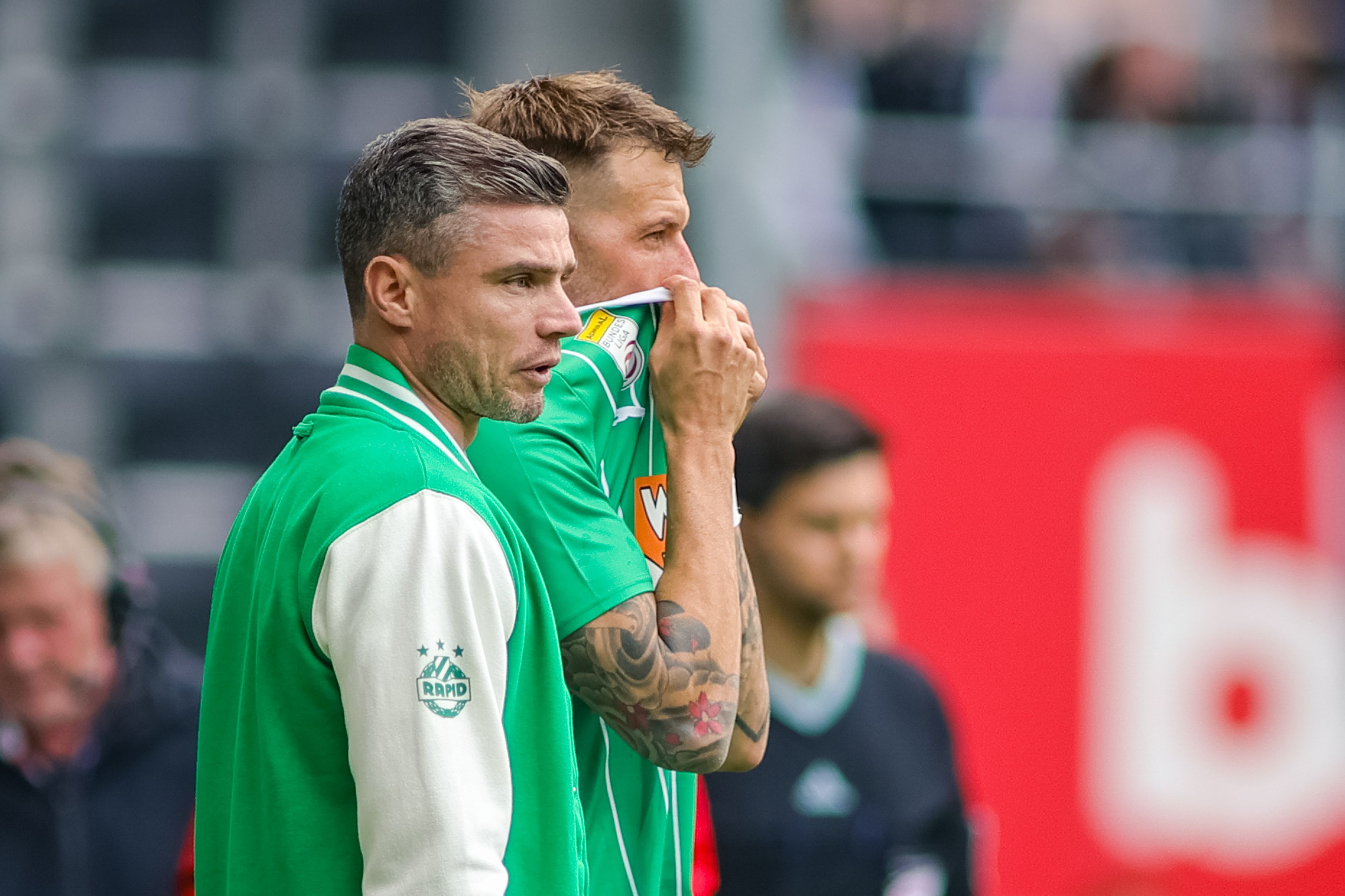 Trainer Robert Klauß nahm zu Guido Burgstallers schwerer Verletzung Stellung.