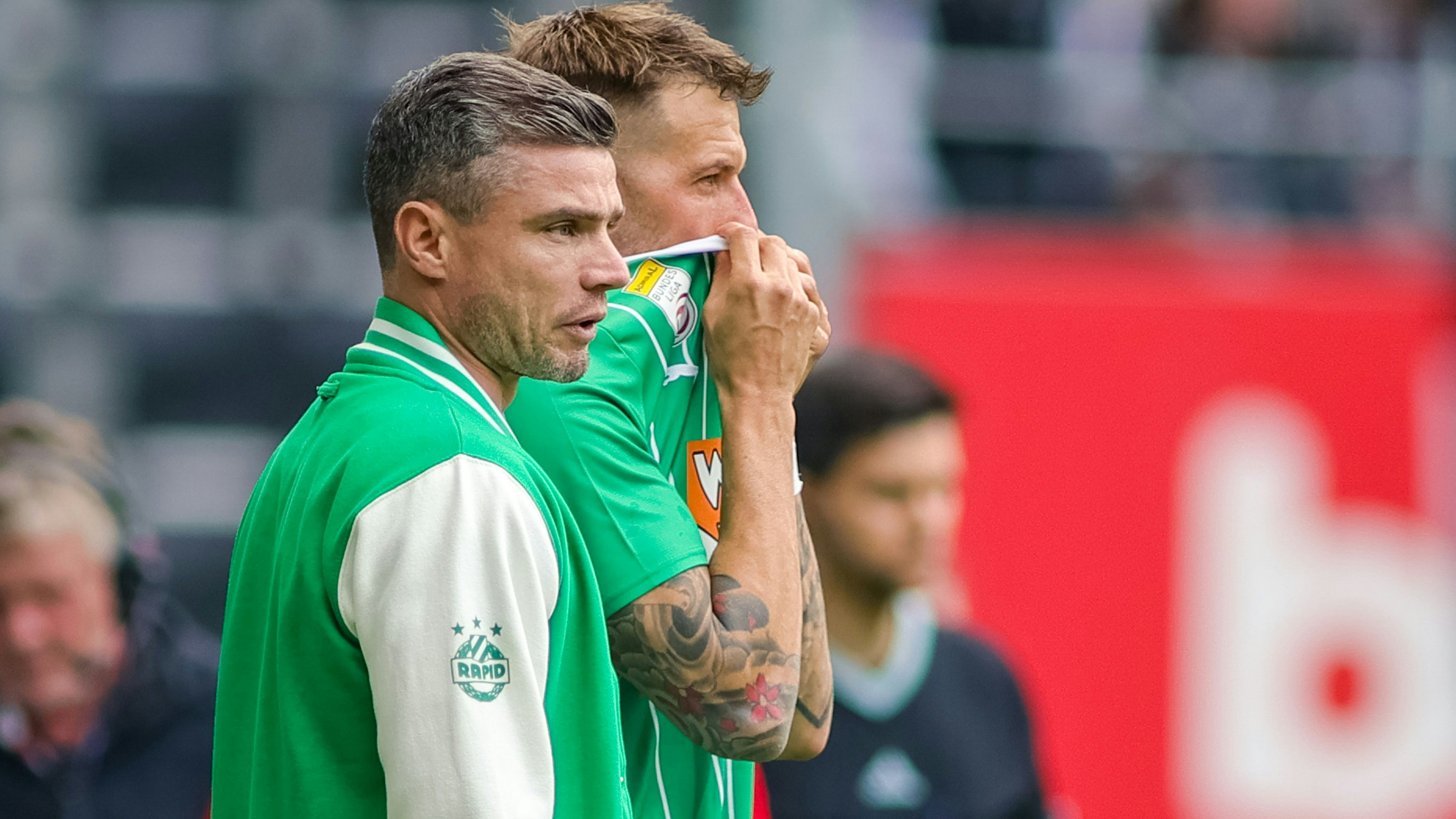 Trainer Robert Klauß nahm zu Guido Burgstallers schwerer Verletzung Stellung.