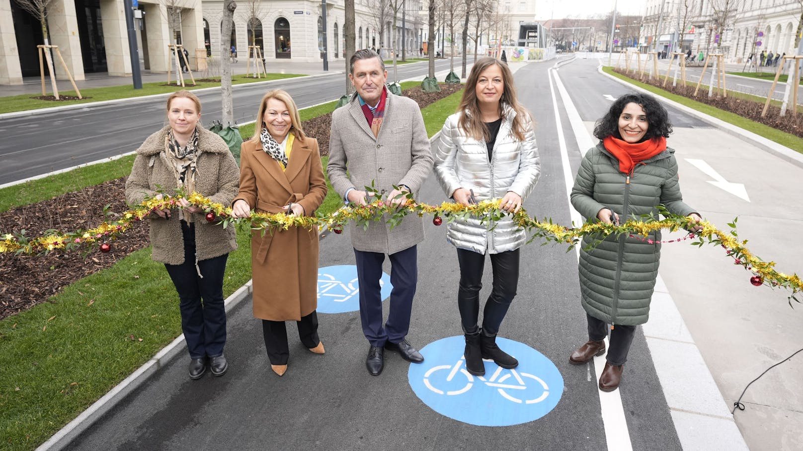 Umbau fertig – neue Universitätsstraße wieder befahrbar