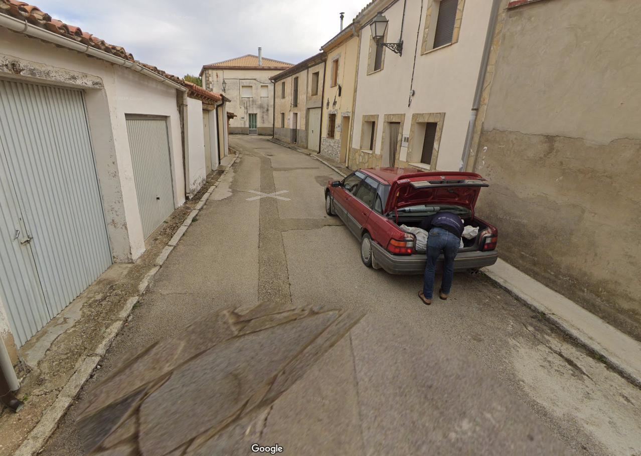 Die Polizei bestreitet zwar, dass diese Google-Streetview-Aufnahme den Beamten bei den bisherigen Ermittlungen half, gibt aber zu, dass sie bei den bevorstehenden Ermittlungen hilfreich sein könnte.