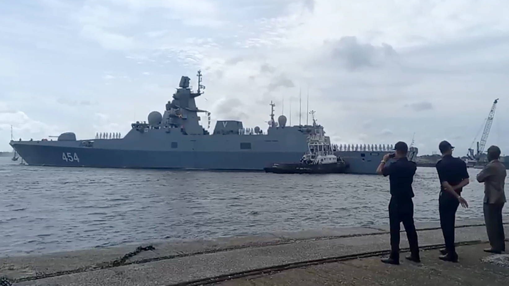 CUBA, HAVANA - JUNE 17, 2024: The Admiral Gorshkov frigate sets off from the port of Cuba. A detachment of Russian Northern Fleet ships led by the Admiral Gorshkov frigate and the Kazan nuclear-powered cruise missile submarine has been on a visit to Cuba since 12 June. Best quality available. Video screen grab. Russian Defence Ministry/TASS PUBLICATIONxINxGERxAUTxONLY 71192631