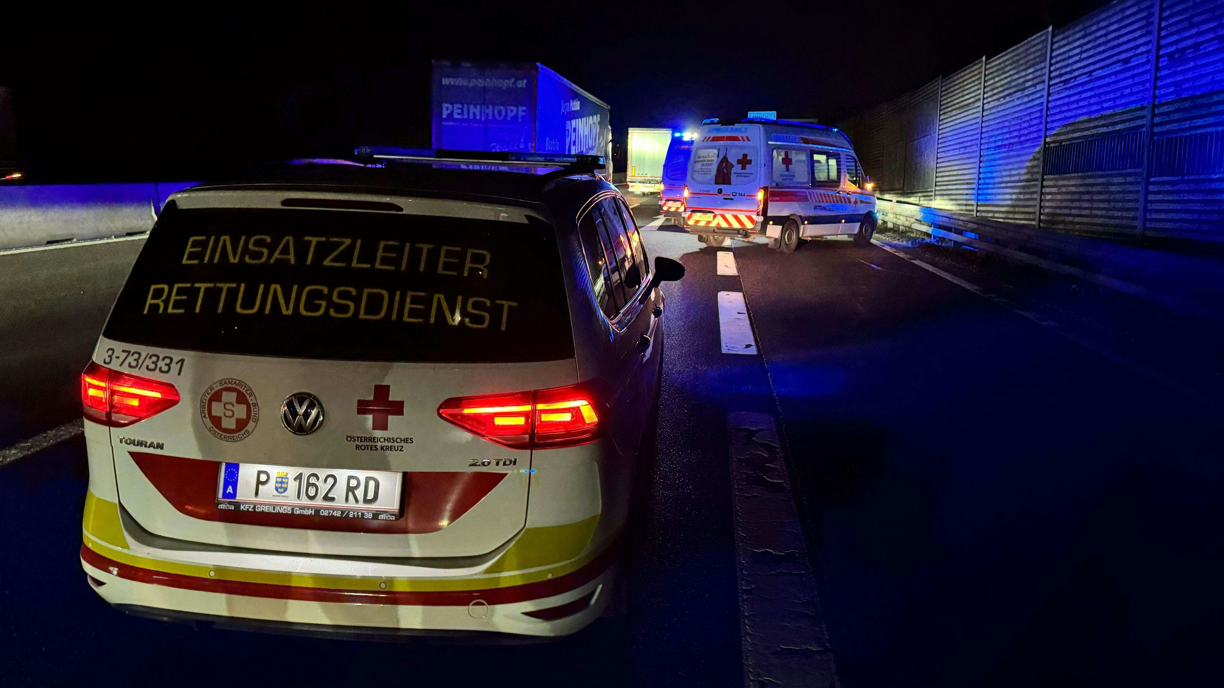 Heute.at - Großeinsatz in der Früh – Crash auf der A1 nach Wien