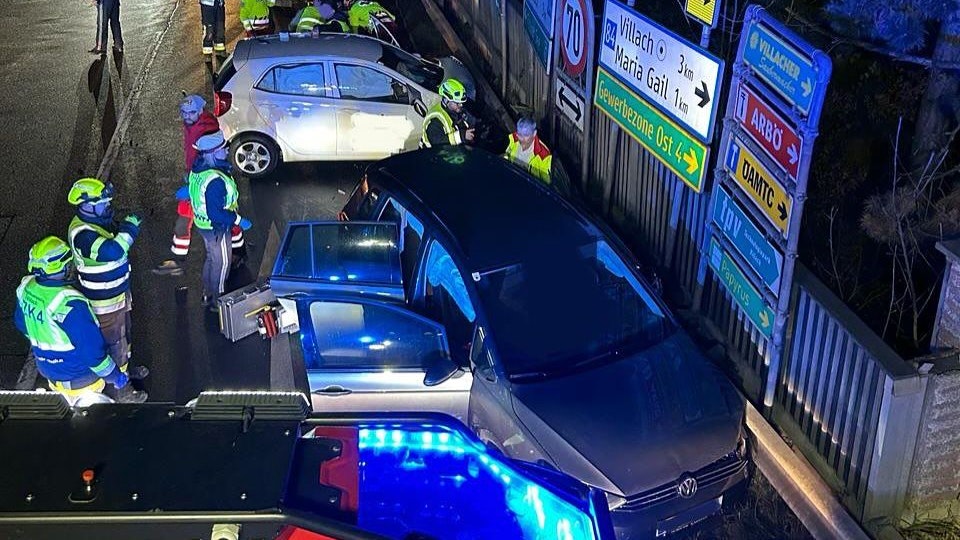  Alle Beteiligte wurden von der Rettung ins LKH Villach verbracht.