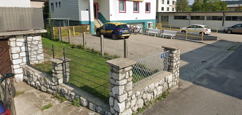 Hier ließ der Vater seine Tochter aussteigen.