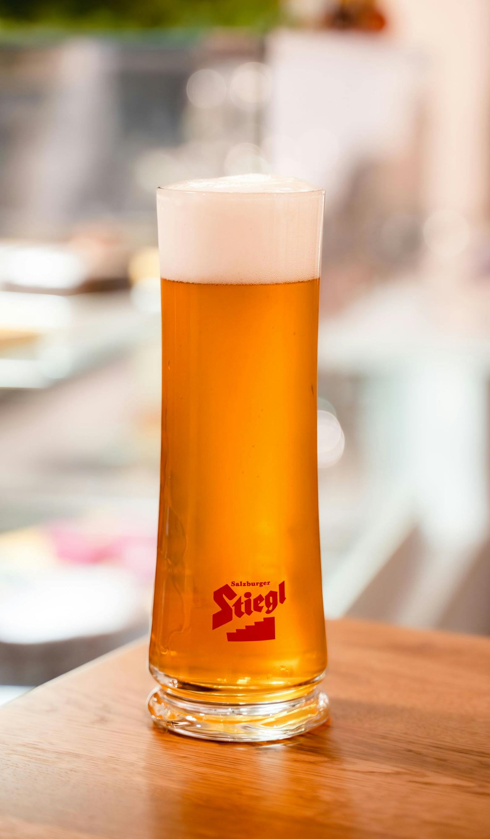 Bier vom Fass ist Stiegl hell und Stiegl Zwickl.