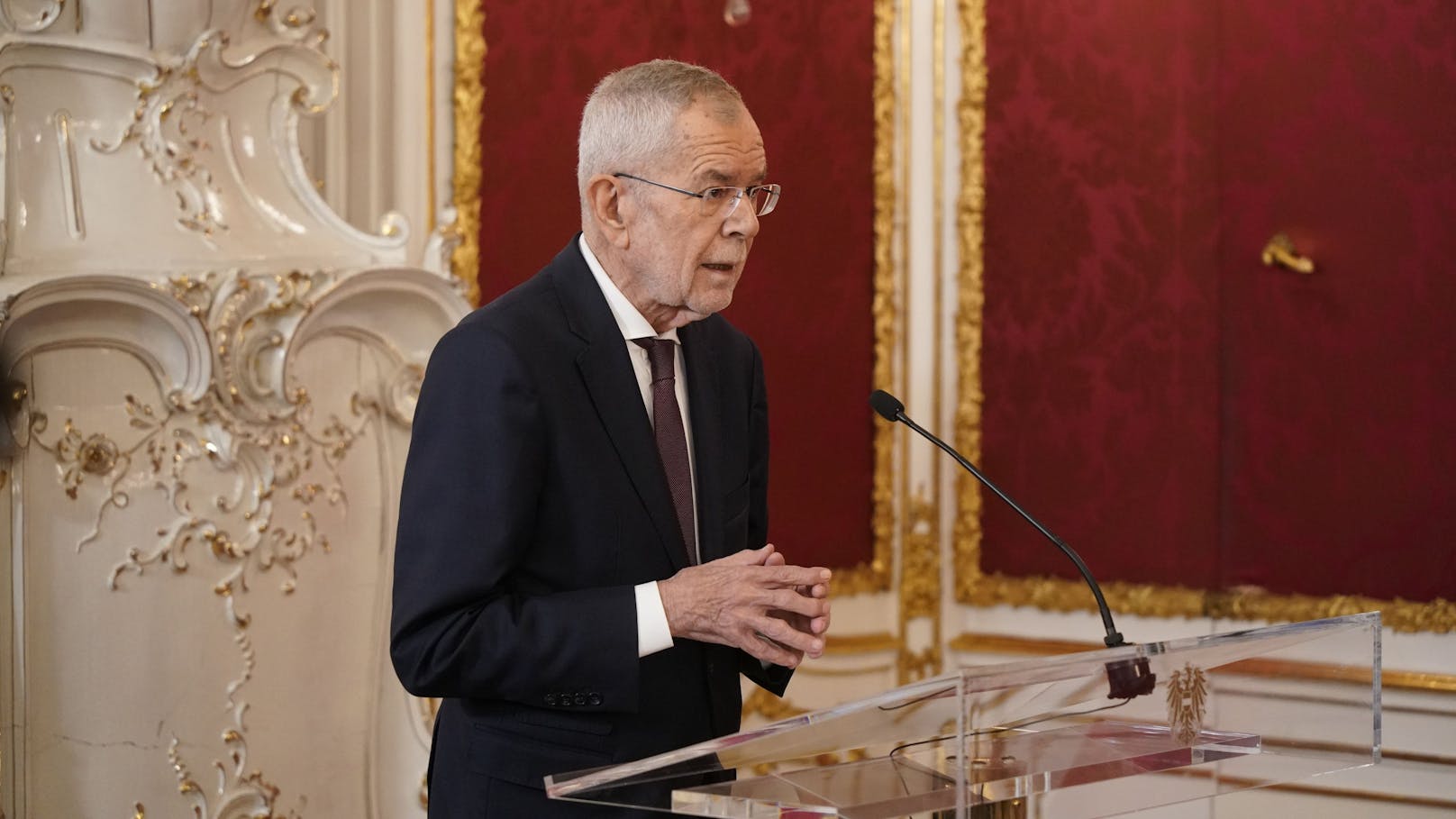 Bundespräsident Alexander Van der Bellen bei der Angelobungs des neuen steirischen Landeshauptmanns Mario Kunasek (FPÖ).