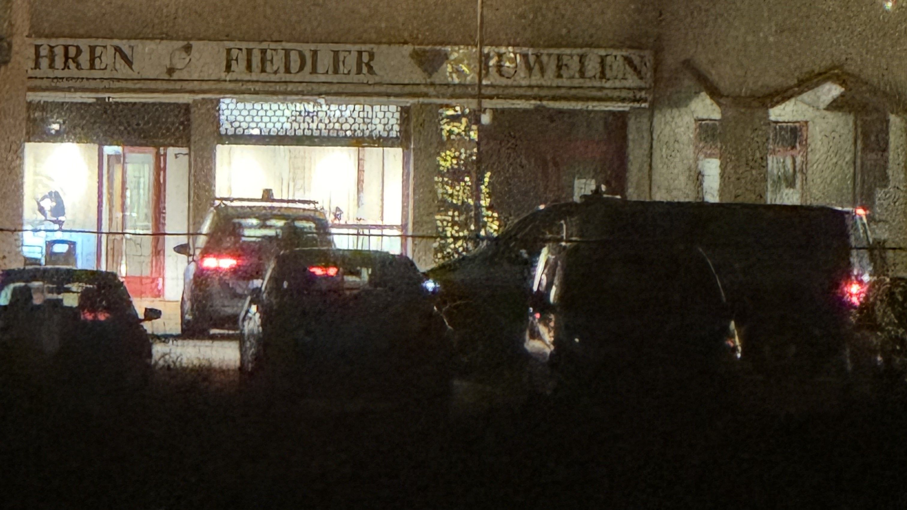 Juwelierraub in NÖ – Täter flüchtet mit Beute.