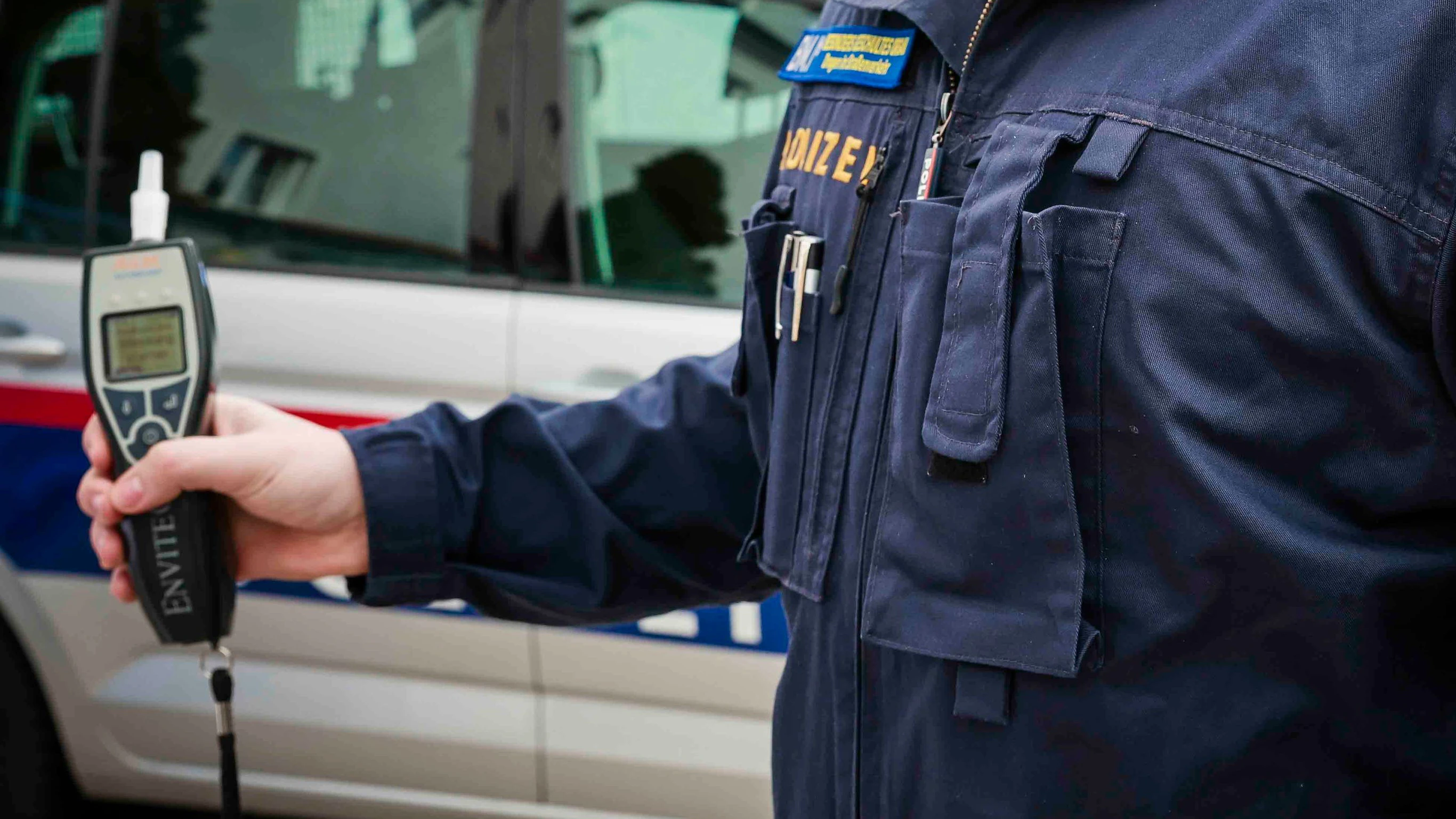 Ein Polizist wurde attackiert. Symbolbild