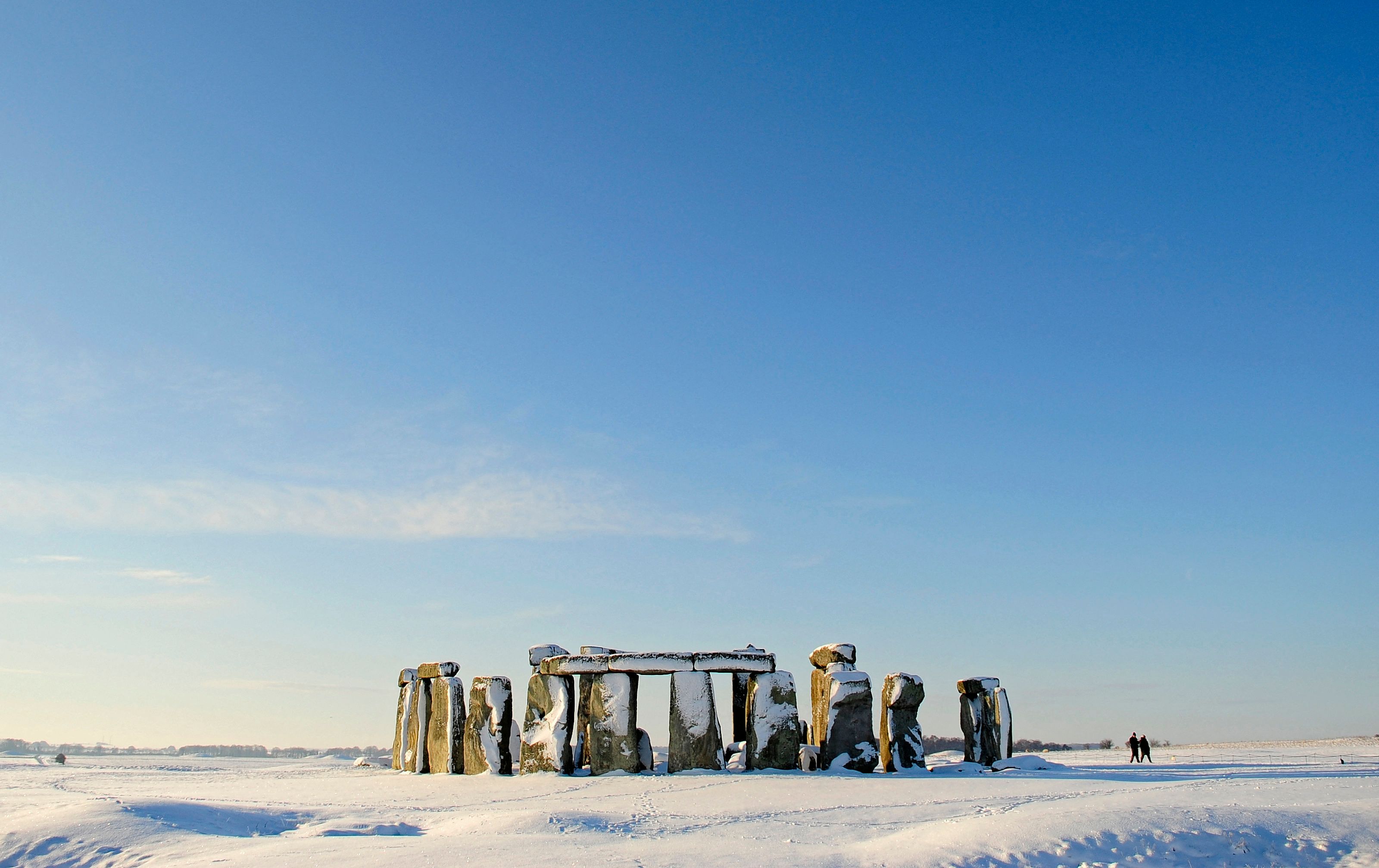 Zum Sinn und Zweck hinter dem Bau von Stonehenge im Vereinigten Königreich gibt es viele Theorien.
