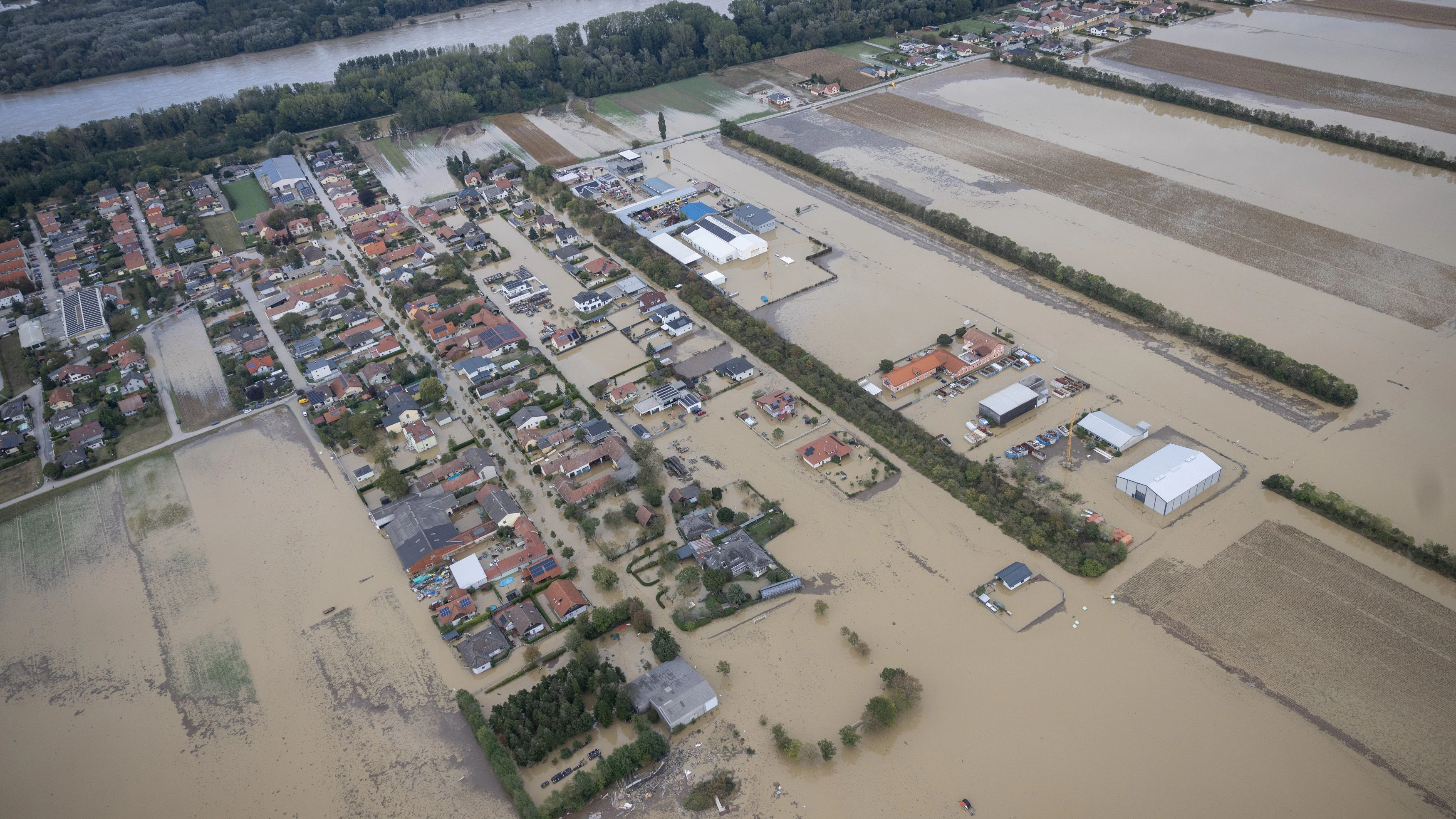 Raum Rust im Tullnerfeld, Niederösterreich, Österreich am 17. September 2024  Flug über Hochwassergebiet  Foto: BMLV/ Daniel Trippolt
