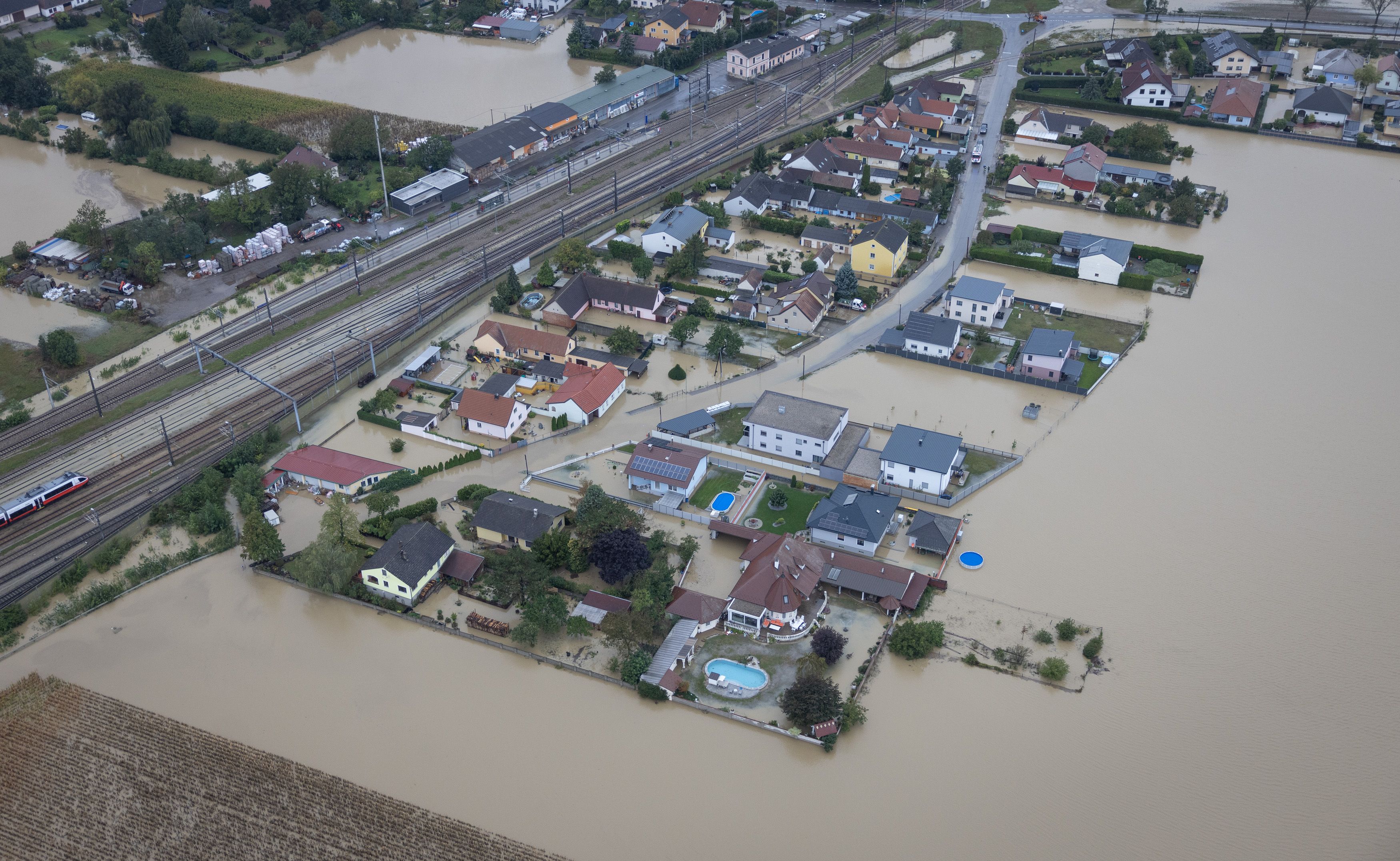 Raum Niederösterreich,  Luftaufnahmen von der Überschwemmung