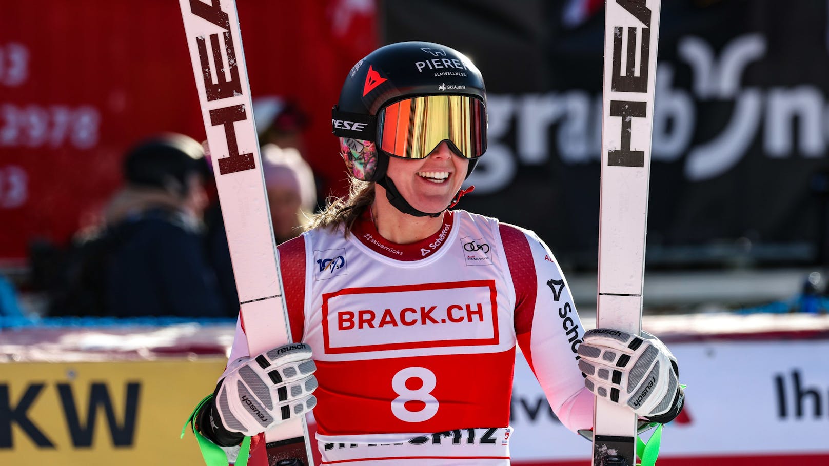 Hütter rast zum Sieg, Vonn bei Comeback auf Top-Platz