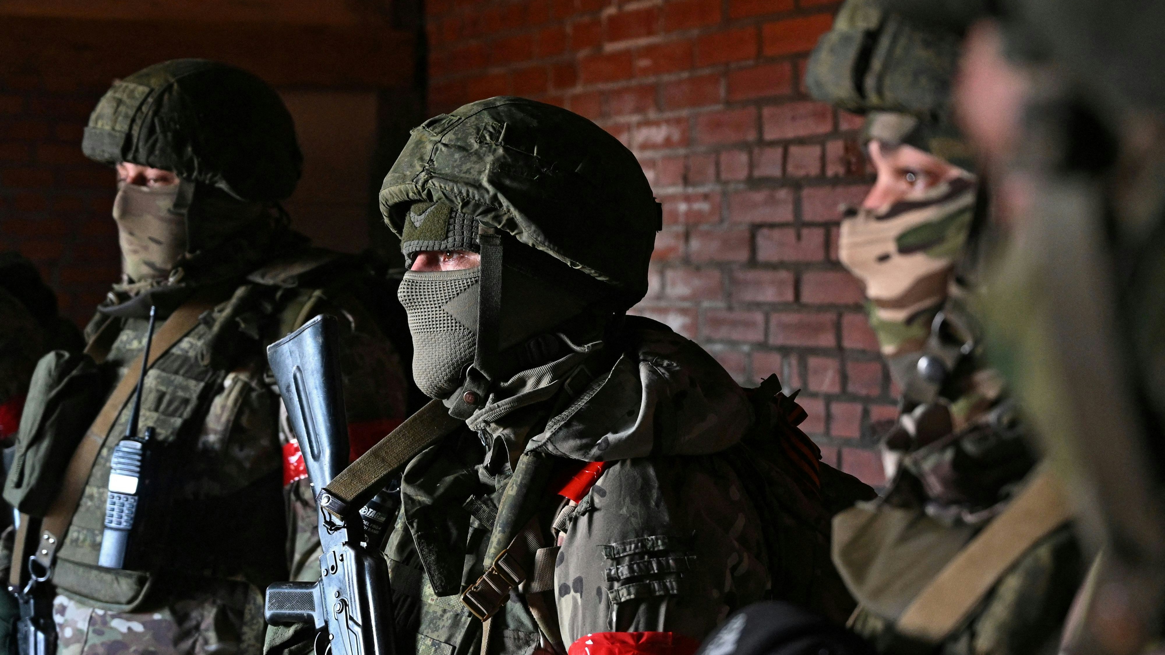 Russische Soldaten sollen erneut ukrainische Kriegsgefangene erschossen haben (Symbolbild).