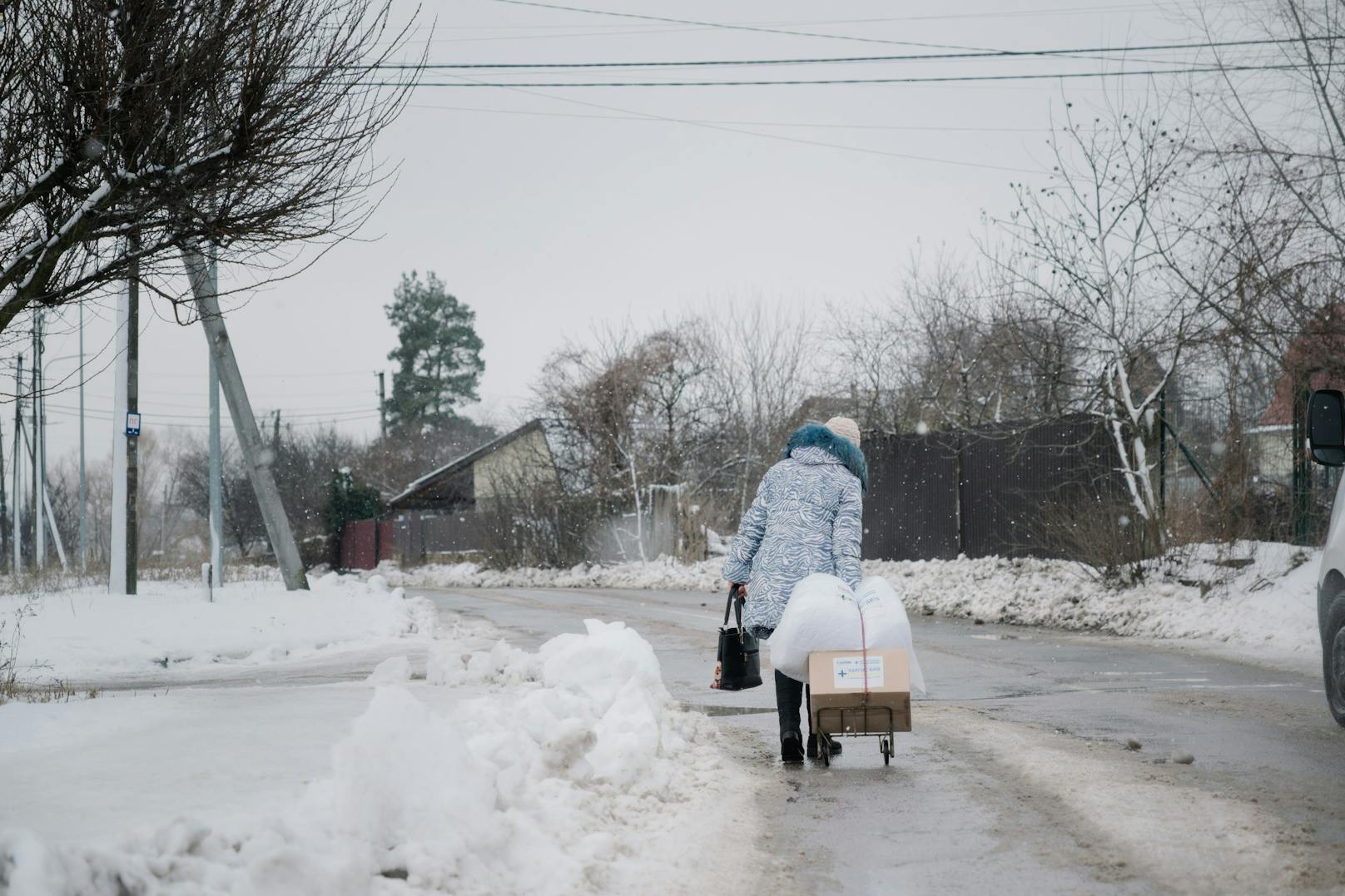 Schnee und bittere Kälte verschärfen die Situation in der Ukraine.