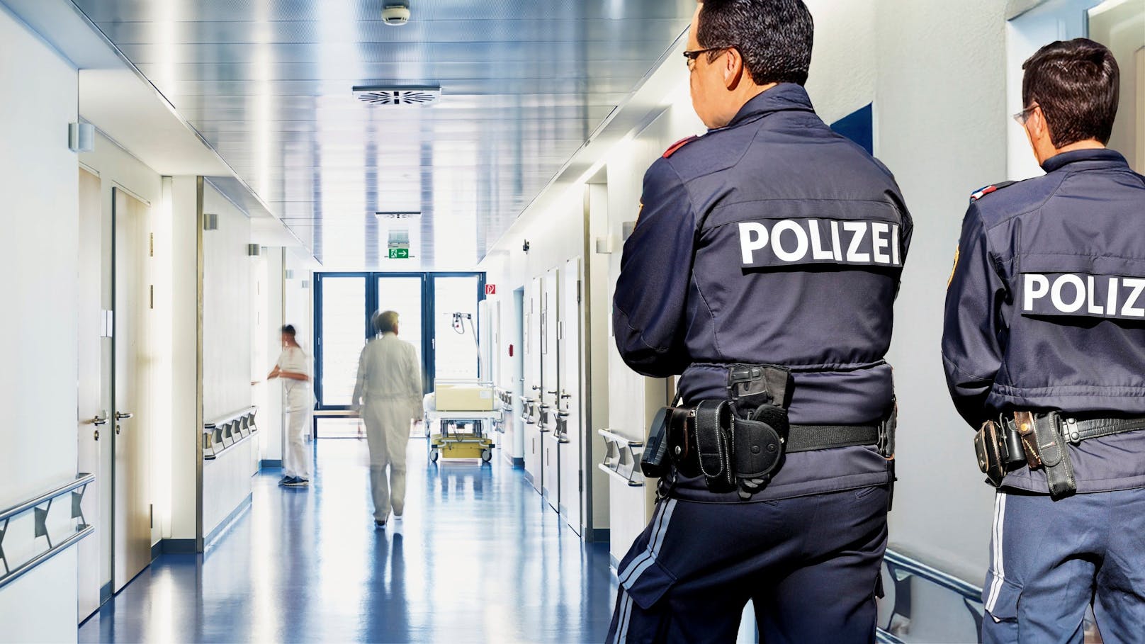 Patient würgt seinen Pfleger, Polizei muss einschreiten