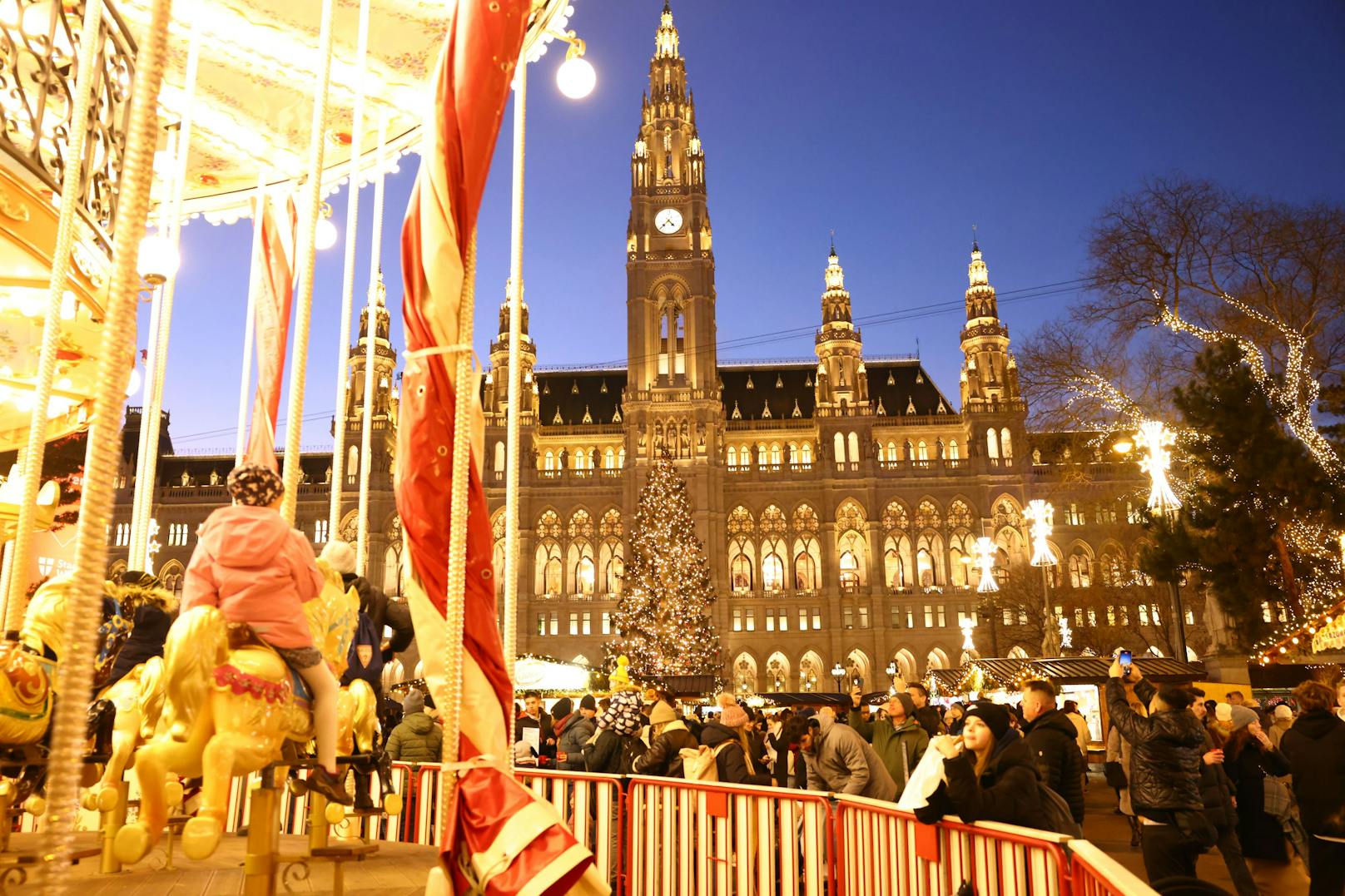 Auch das Karussell kann man bis 24.12. nutzen.