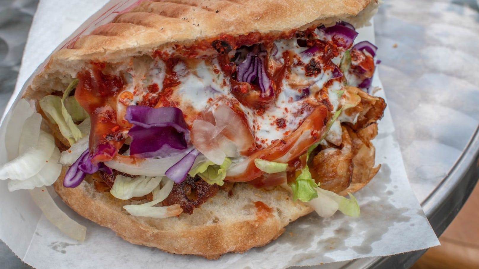 Erste Airline serviert Döner – aber nur auf diesem Flug