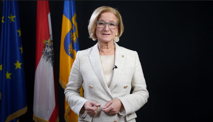 Landeshauptfrau Johanna Mikl-Leitner unterstreicht in ihrer Videobotschaft an die niederösterreichischen Landsleute vor den Weihnachtsfeiertagen den Wert des Zusammenhalts, der das Bundesland 2024 besonders ausgezeichnet hat.