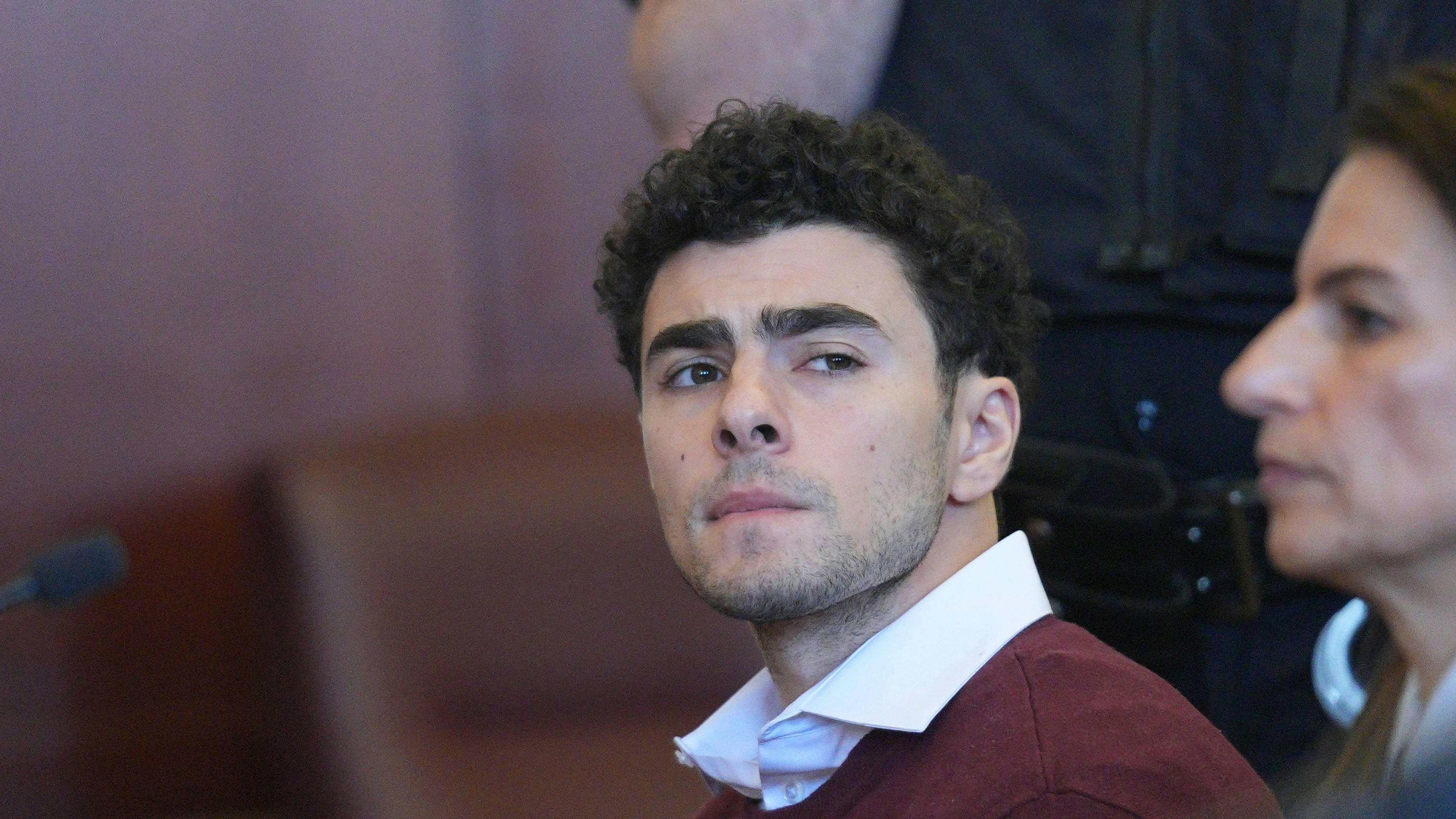 Heute.at - CEO-Killer Luigi Mangione plädiert auf nicht schuldig