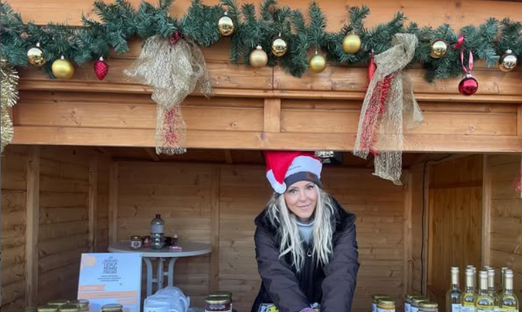 Simone Lugner lädt ihre Familie zum Fest in die Villa in Döbling