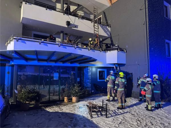 Die Hotelgäste konnten über Balkone und Terrassen evakuiert werden.